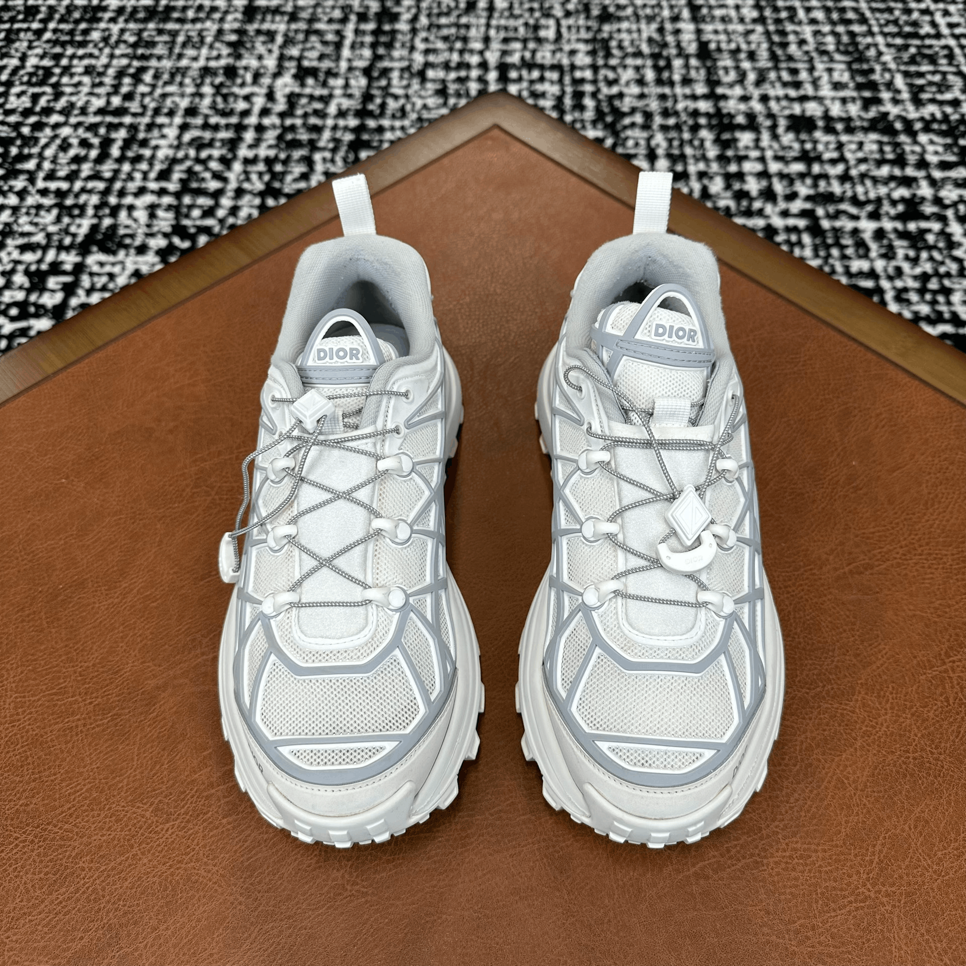 Dior Dior Mesh Plaid White Lowtop Sneakers it_39 Women Size US 9 / IT 39 - 2 Thumbnail