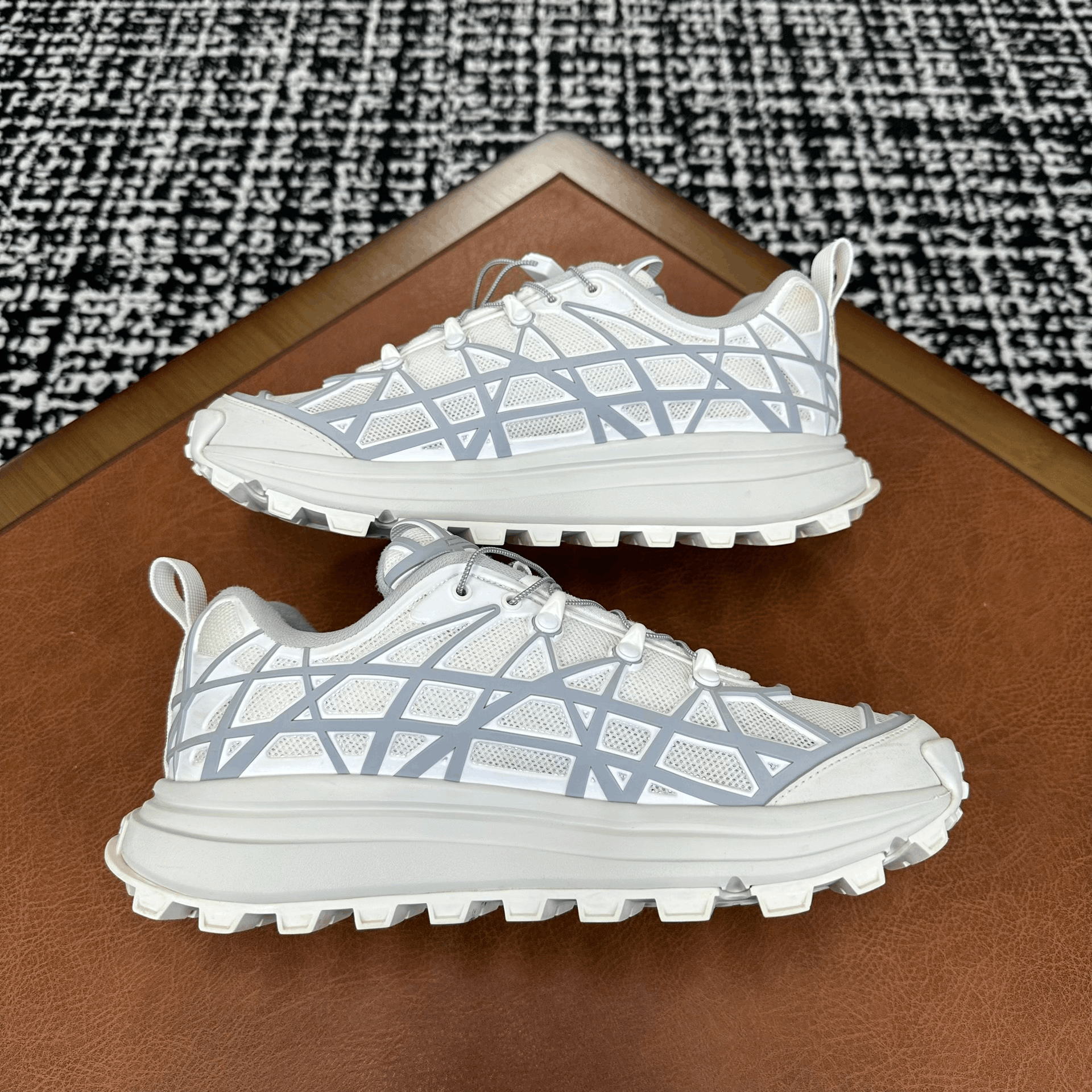 Dior Dior Mesh Plaid White Lowtop Sneakers it_39 Women Size US 9 / IT 39 - 6 Thumbnail