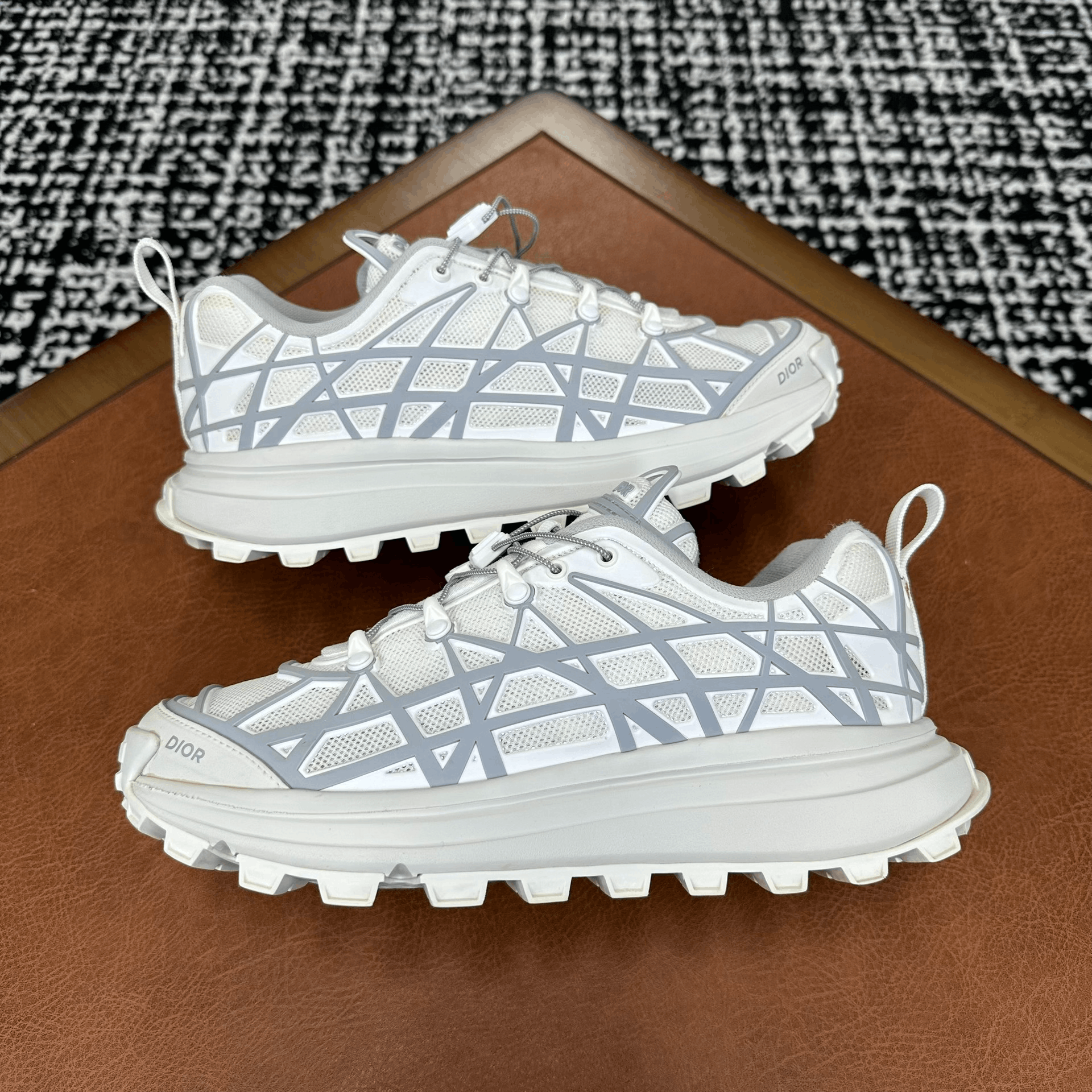 Dior Dior Mesh Plaid White Lowtop Sneakers it_39 Women Size US 9 / IT 39 - 5 Thumbnail