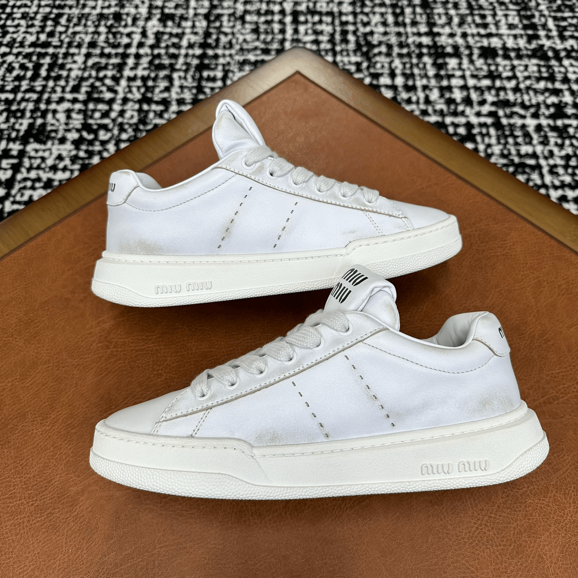Miu Miu Miu Miu Leather White Lowtop Sneakers it_38 Women Size US 8 / IT 38 - 7 Thumbnail