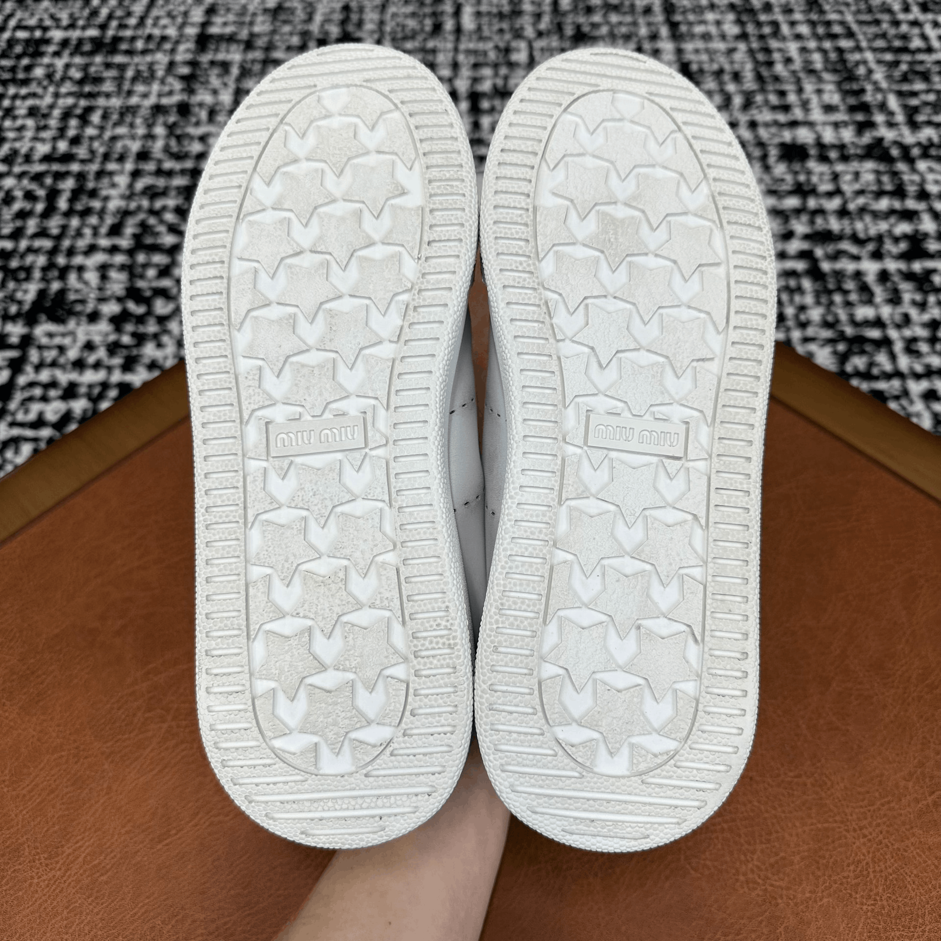 Miu Miu Miu Miu Leather White Lowtop Sneakers it_38 Women Size US 8 / IT 38 - 9 Thumbnail