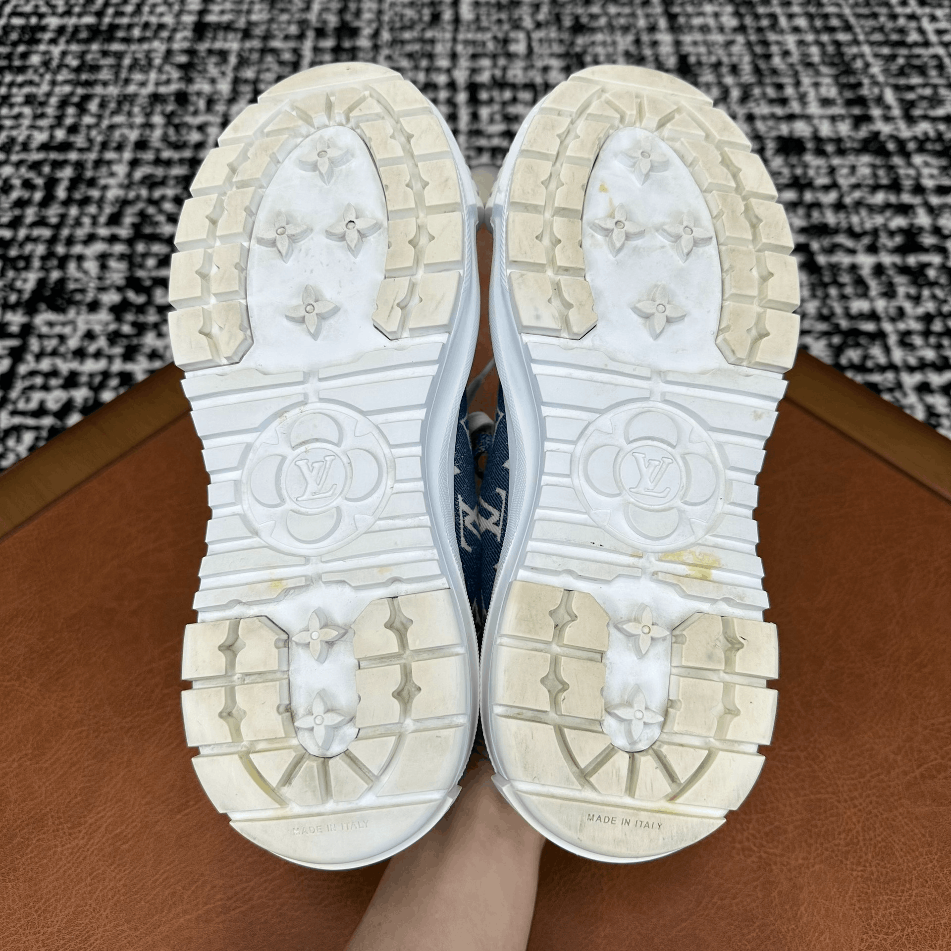Louis Vuitton Louis Vuitton Denim Blue Lowtop Sneakers it_36-5 Women Size US 6.5 / IT 36.5 - 7 Thumbnail