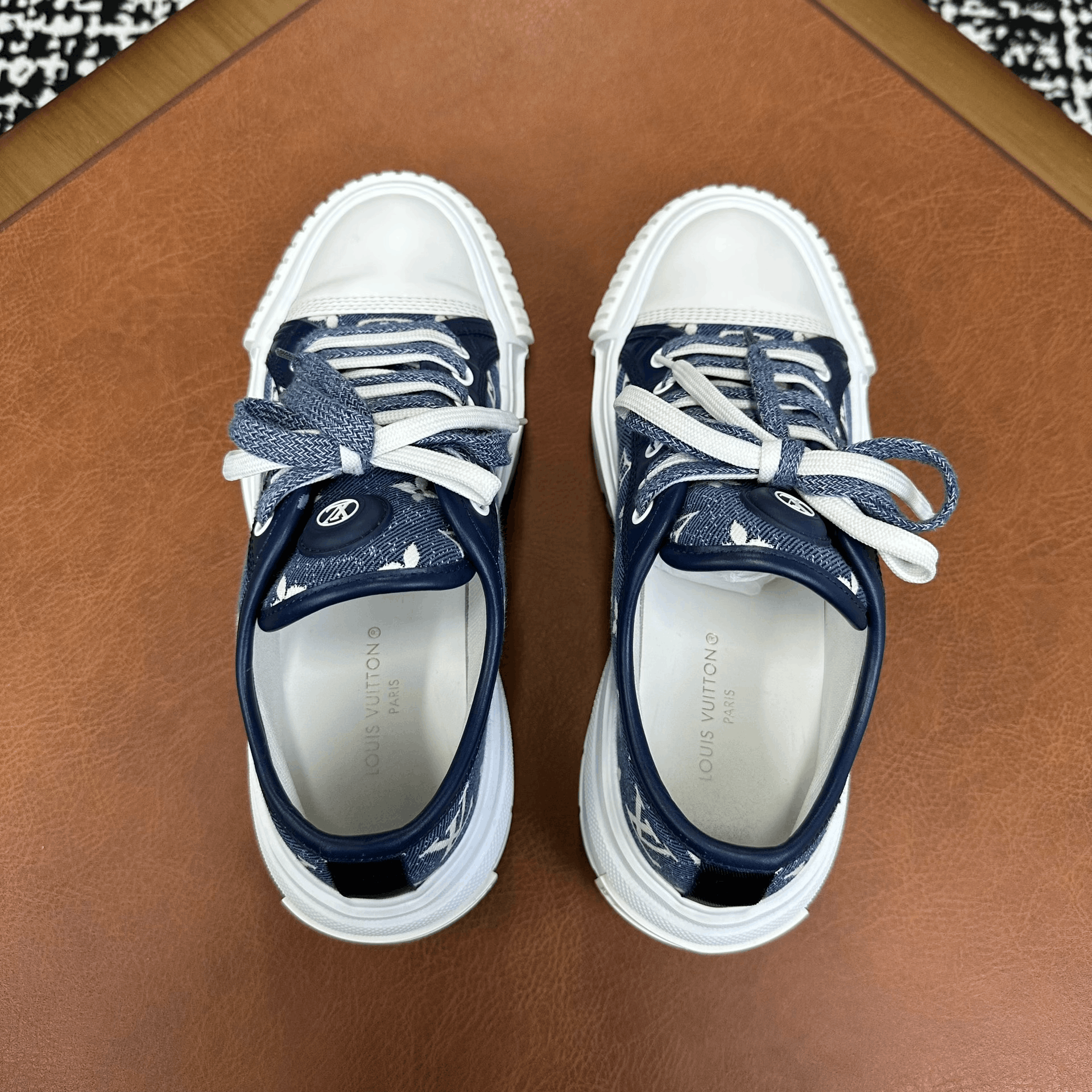 Louis Vuitton Louis Vuitton Denim Blue Lowtop Sneakers it_36-5 Women Size US 6.5 / IT 36.5 - 3 Thumbnail