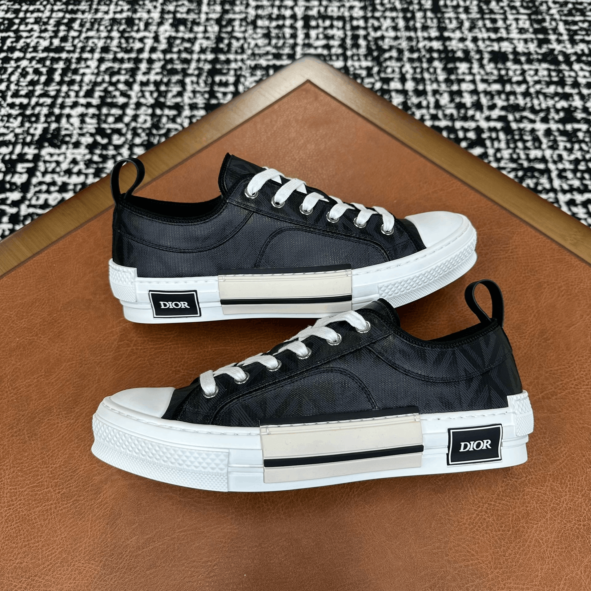 Dior Dior Leather Black Lowtop Sneakers 8 Men Size US 8 / EU 41 - 2 Thumbnail