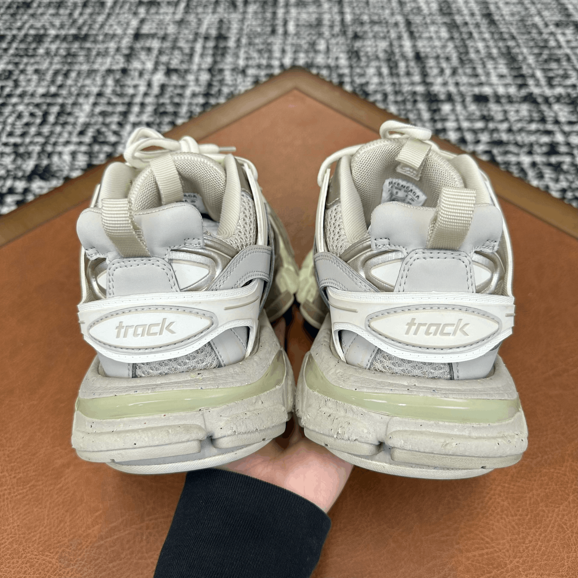 Balenciaga Balenciaga Brown Lowtop Sneakers it_38 Women Size US 8 / IT 38 - 4 Thumbnail