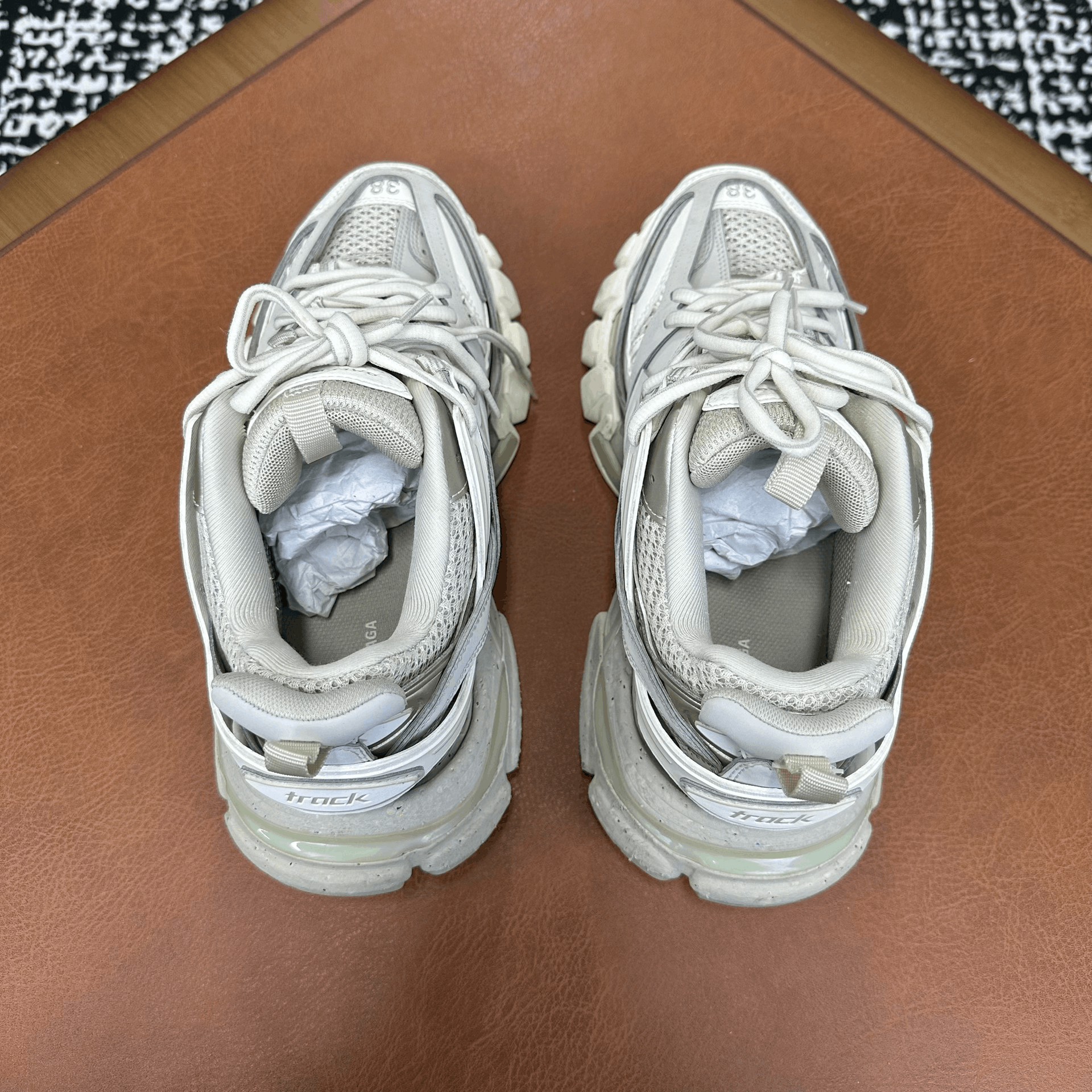 Balenciaga Balenciaga Brown Lowtop Sneakers it_38 Women Size US 8 / IT 38 - 3 Thumbnail