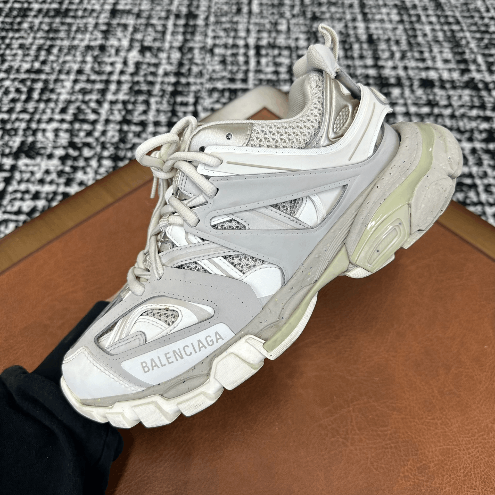 Balenciaga Balenciaga Brown Lowtop Sneakers it_38 Women Size US 8 / IT 38 - 9 Thumbnail