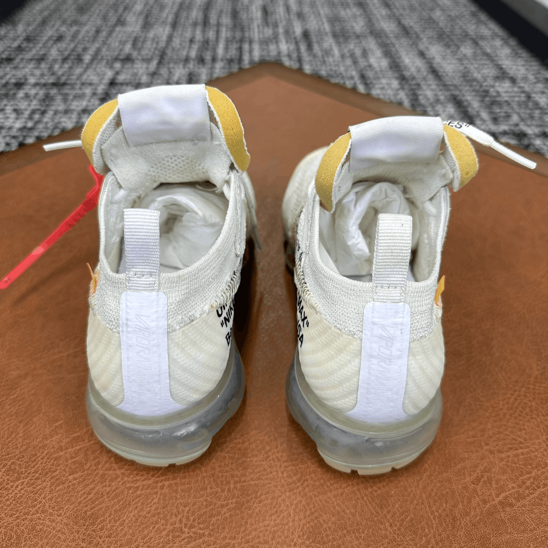 Nike Nike White Lowtop Sneakers 10 Men Size US 10 / EU 43 - 4 Thumbnail