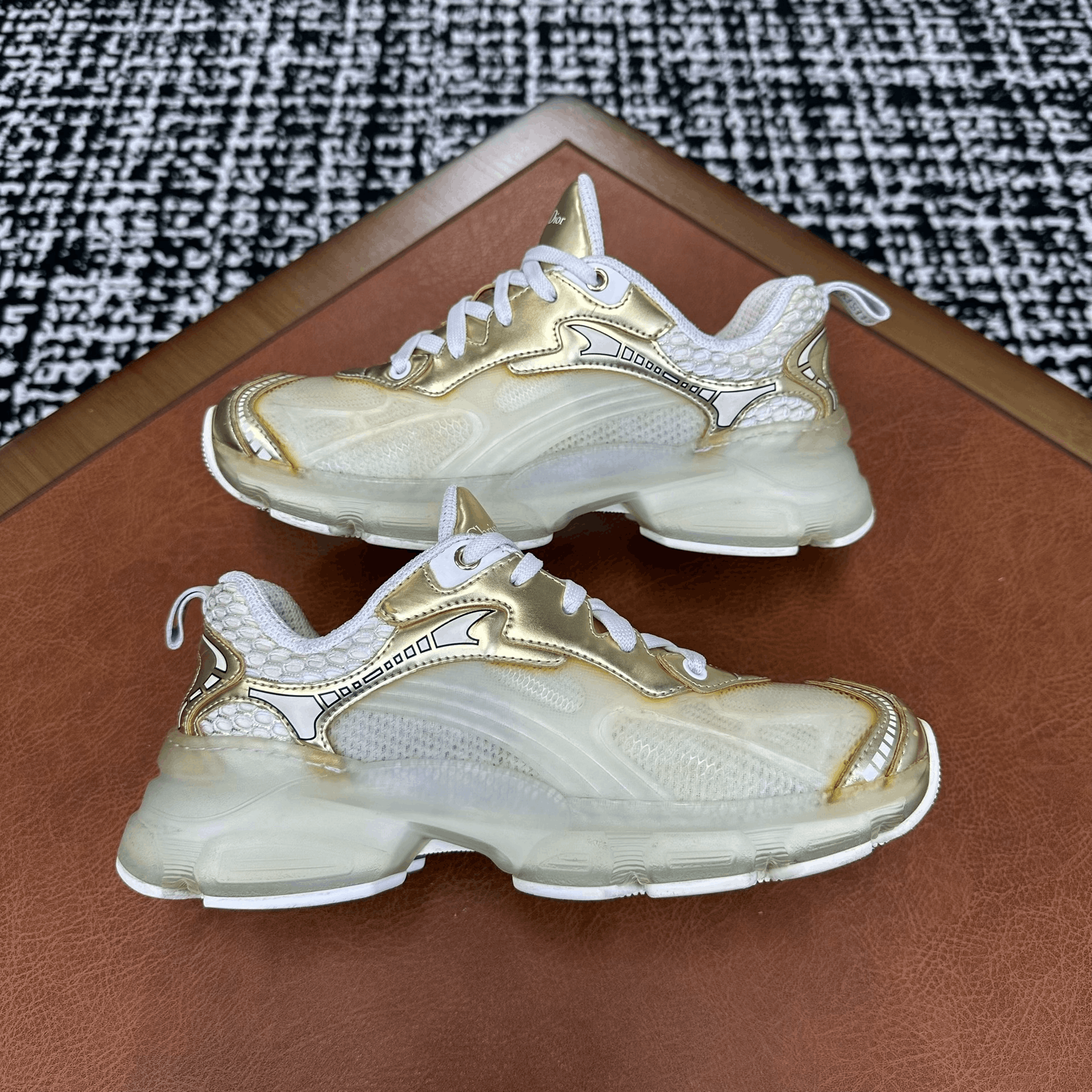 Dior Dior Casual Gold Lowtop Sneakers it_36 Women Size US 6 / IT 36 - 6 Thumbnail