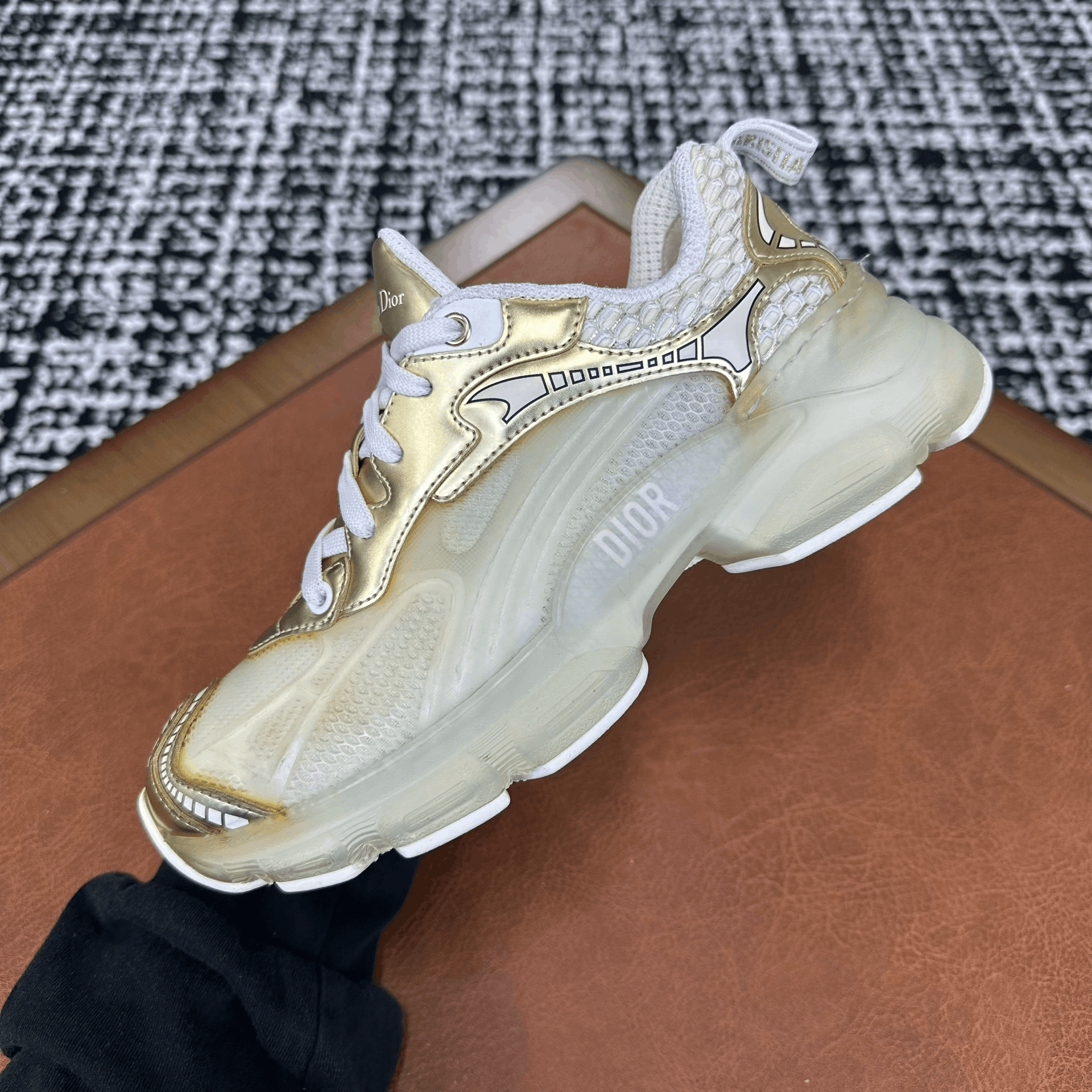 Dior Dior Casual Gold Lowtop Sneakers it_36 Women Size US 6 / IT 36 - 8 Thumbnail