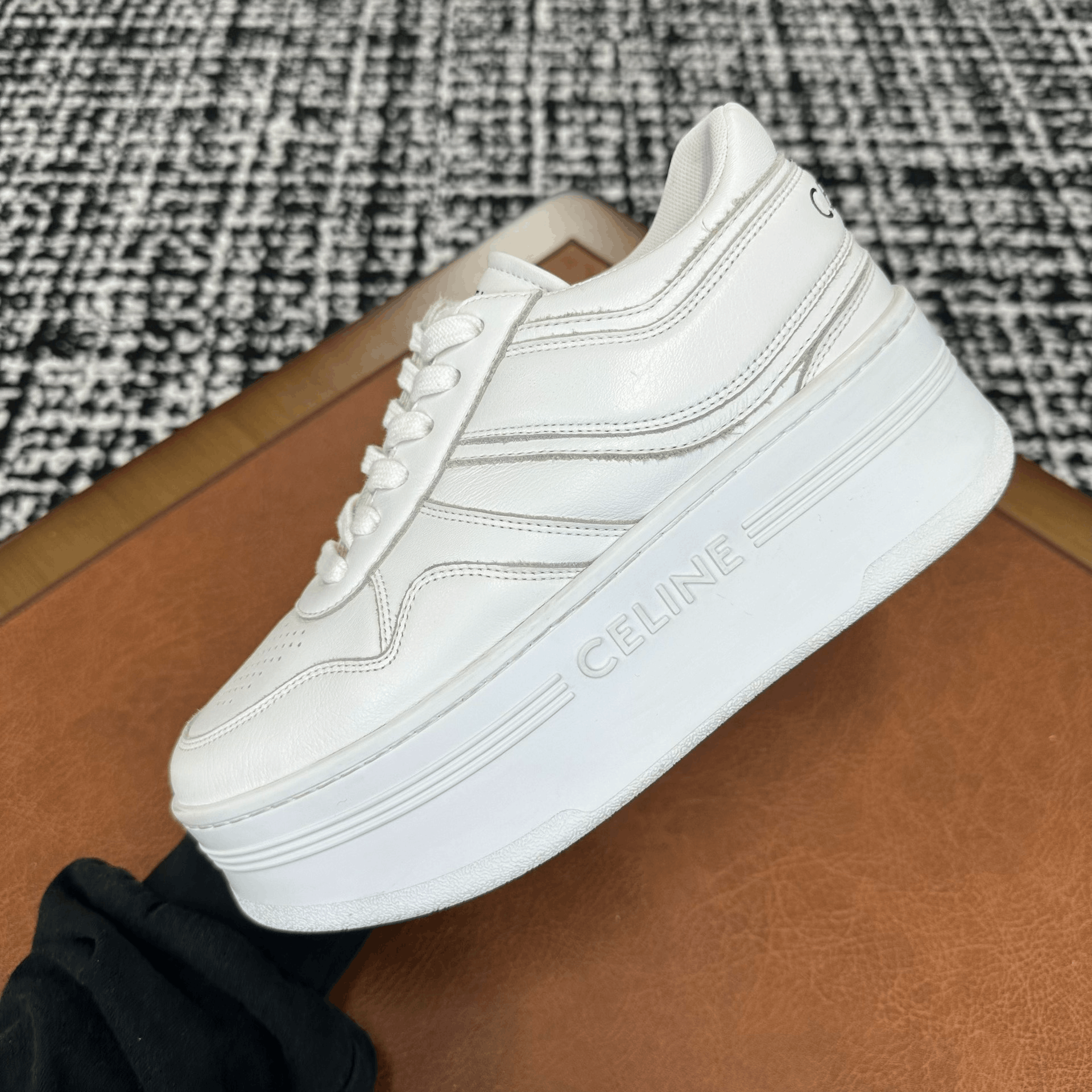 Celine Celine Leather White Lowtop Sneakers it_36 Women Size US 6 / IT 36 - 8 Thumbnail