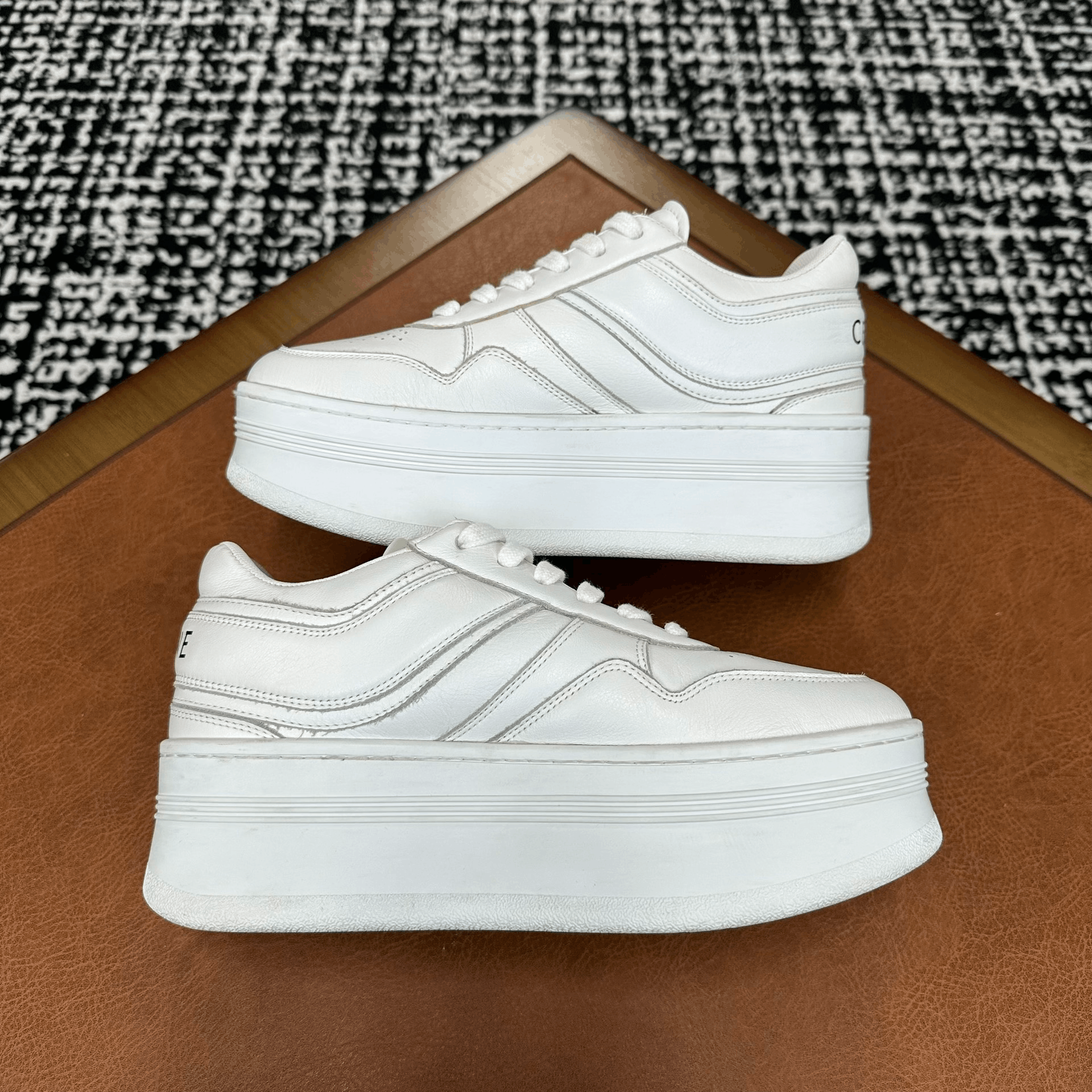 Celine Celine Leather White Lowtop Sneakers it_36 Women Size US 6 / IT 36 - 6 Thumbnail