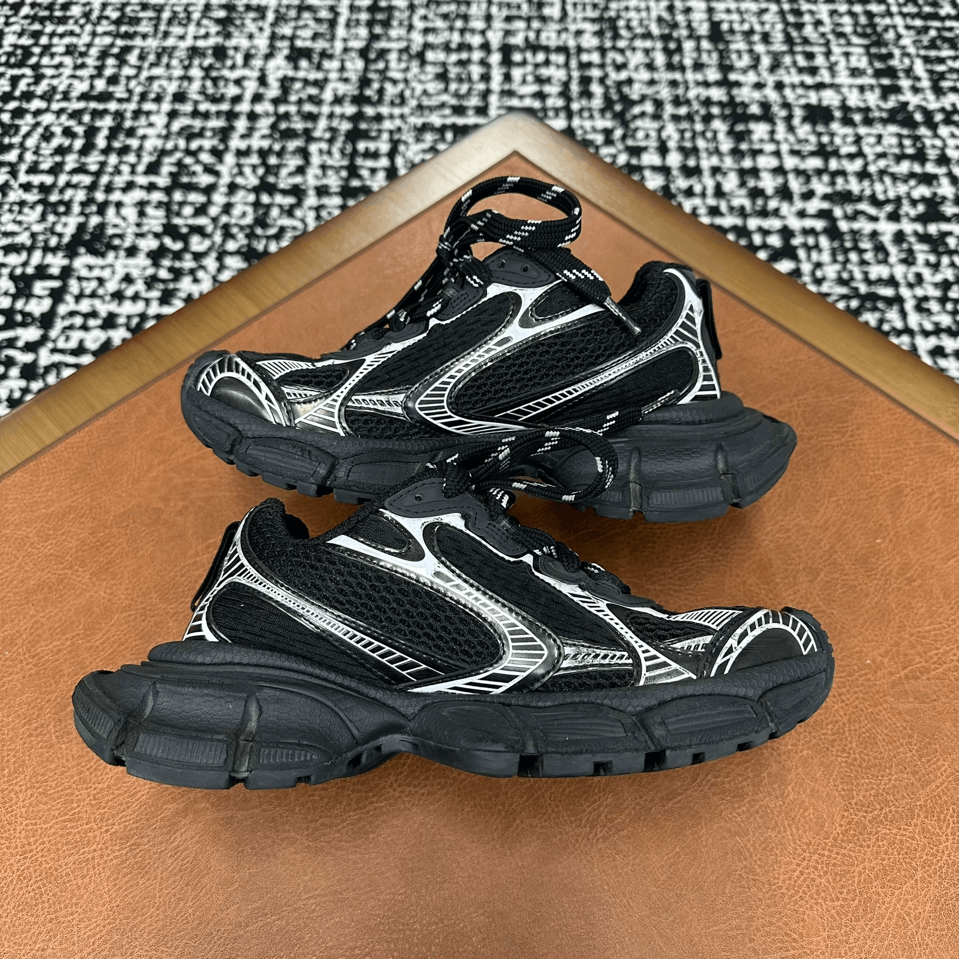 Balenciaga Balenciaga Mesh Black Lowtop Sneakers it_35 Women Size US 5 / IT 35 - 6 Thumbnail