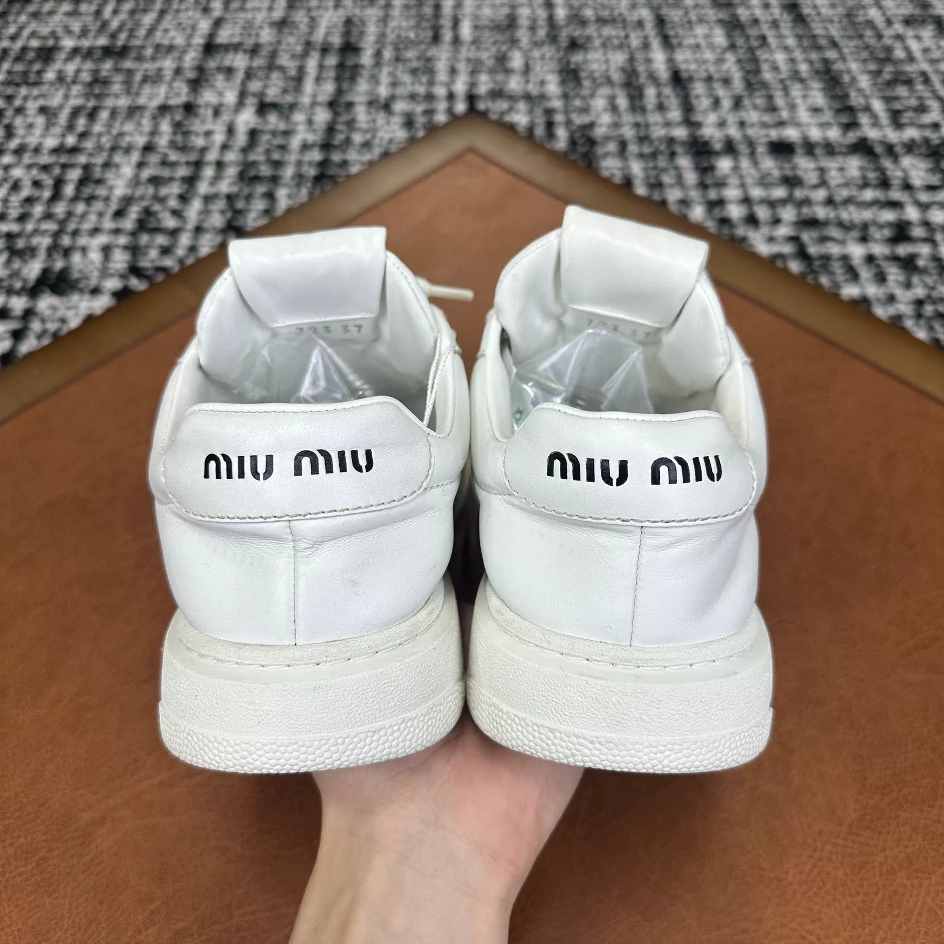 Miu Miu Miu Miu Leather White Lowtop Sneakers it_37 Women Size US 7 / IT 37 - 4 Thumbnail