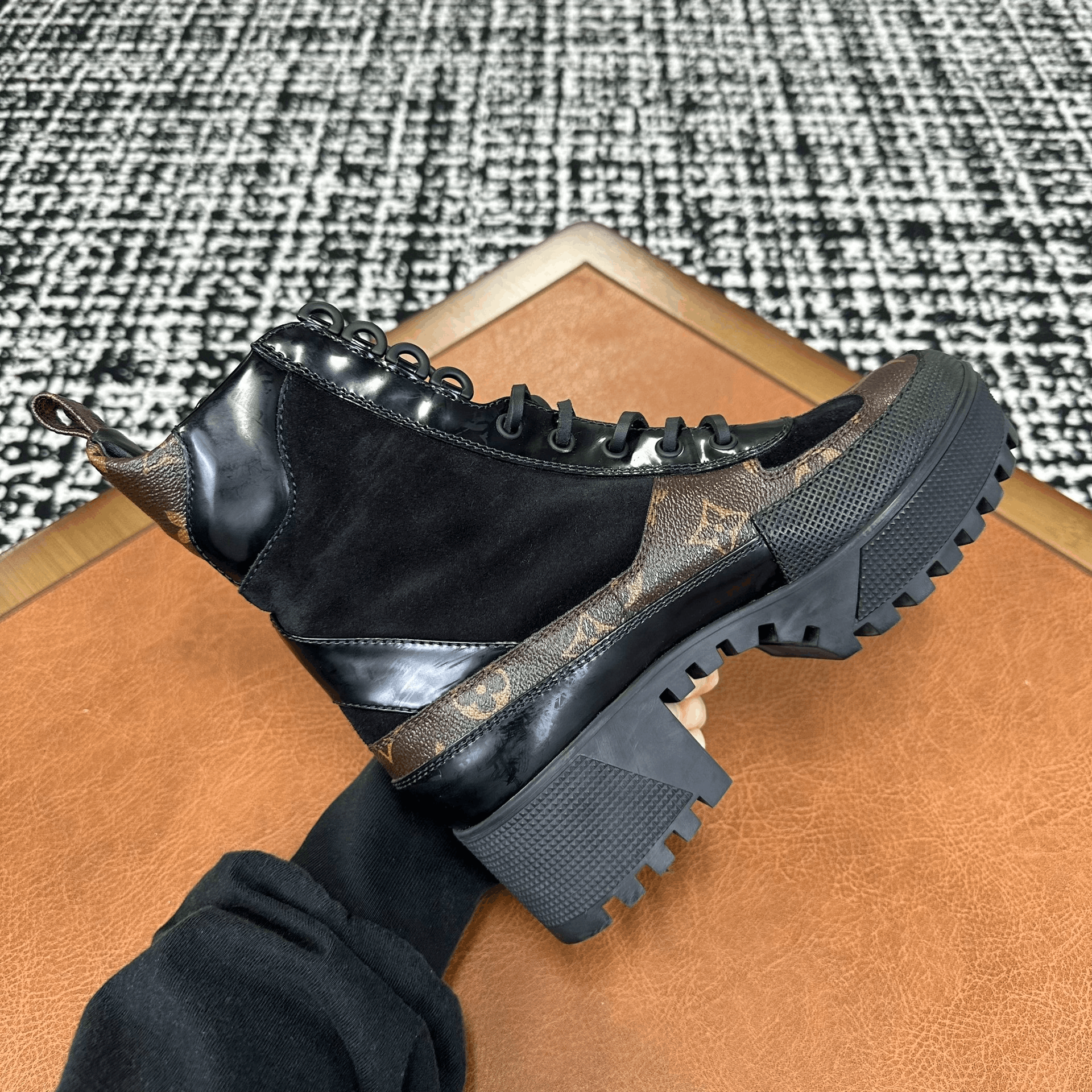 Louis Vuitton Louis Vuitton Brown Boots it_36-5 Women Size US 6.5 / IT 36.5 - 5 Thumbnail