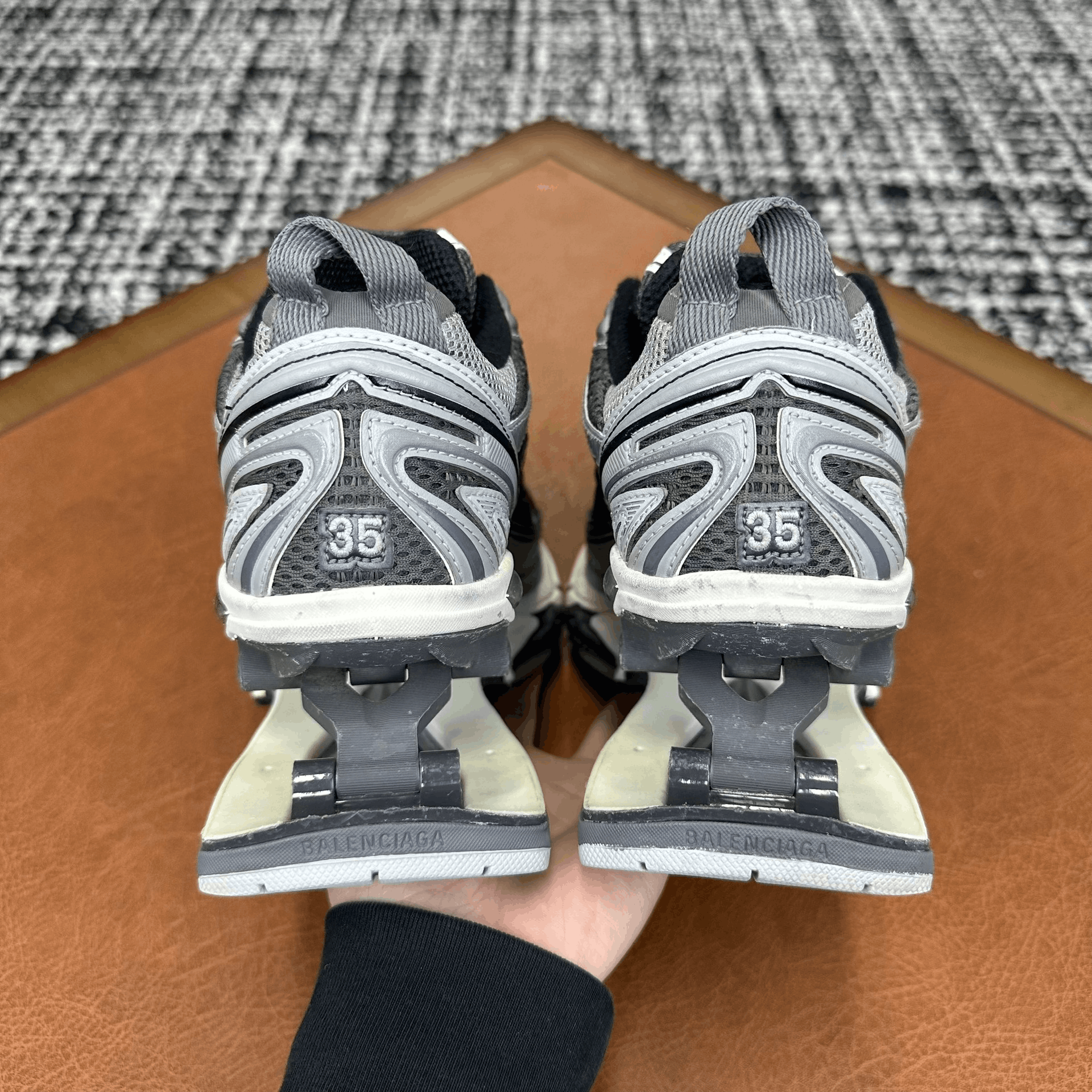 Balenciaga Balenciaga Mesh Brown Lowtop Sneakers it_35 Women Size US 5 / IT 35 - 3 Thumbnail