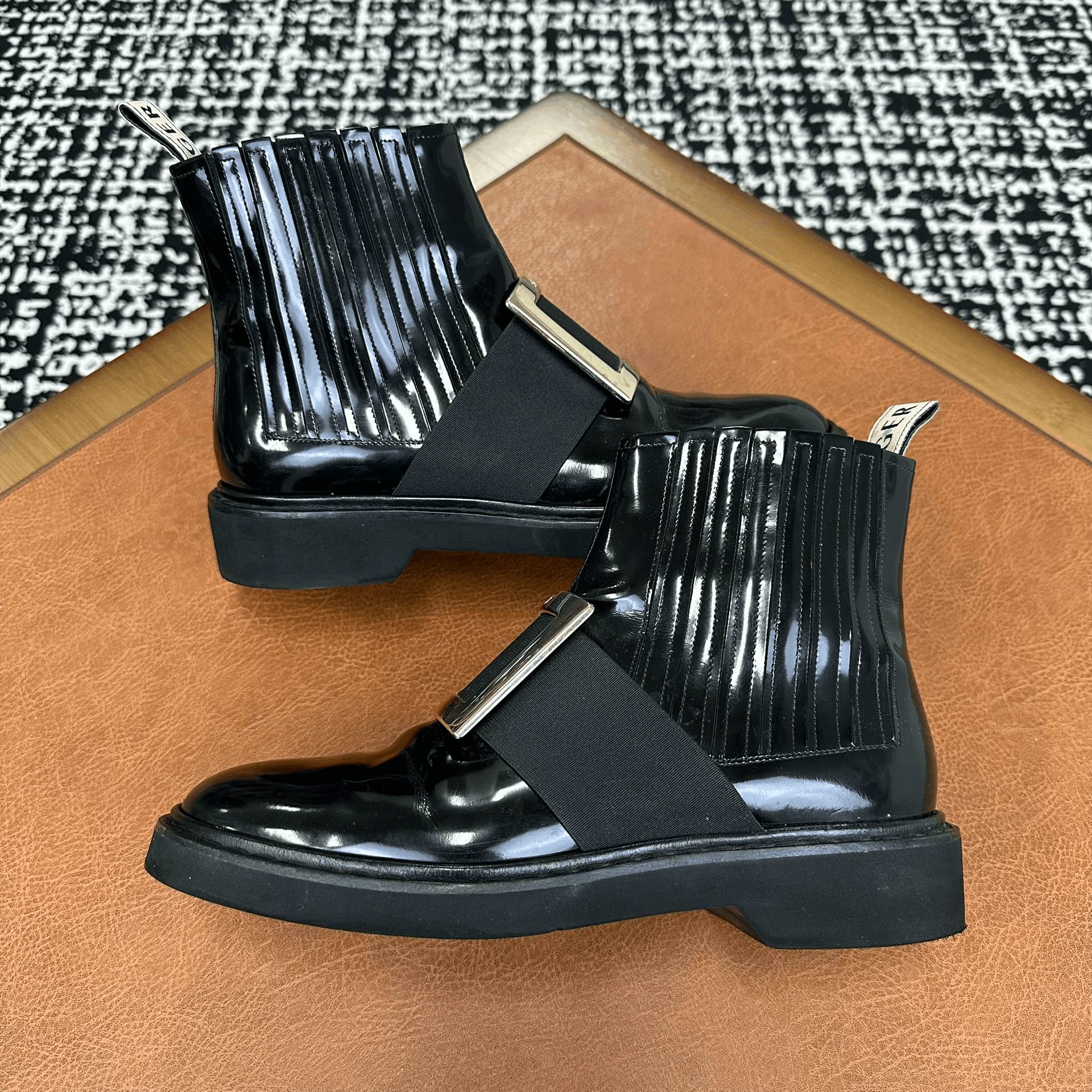 Roger Vivier Roger Vivier Retro Black Boots it_38 Women Size US 8 / IT 38 - 4 Thumbnail