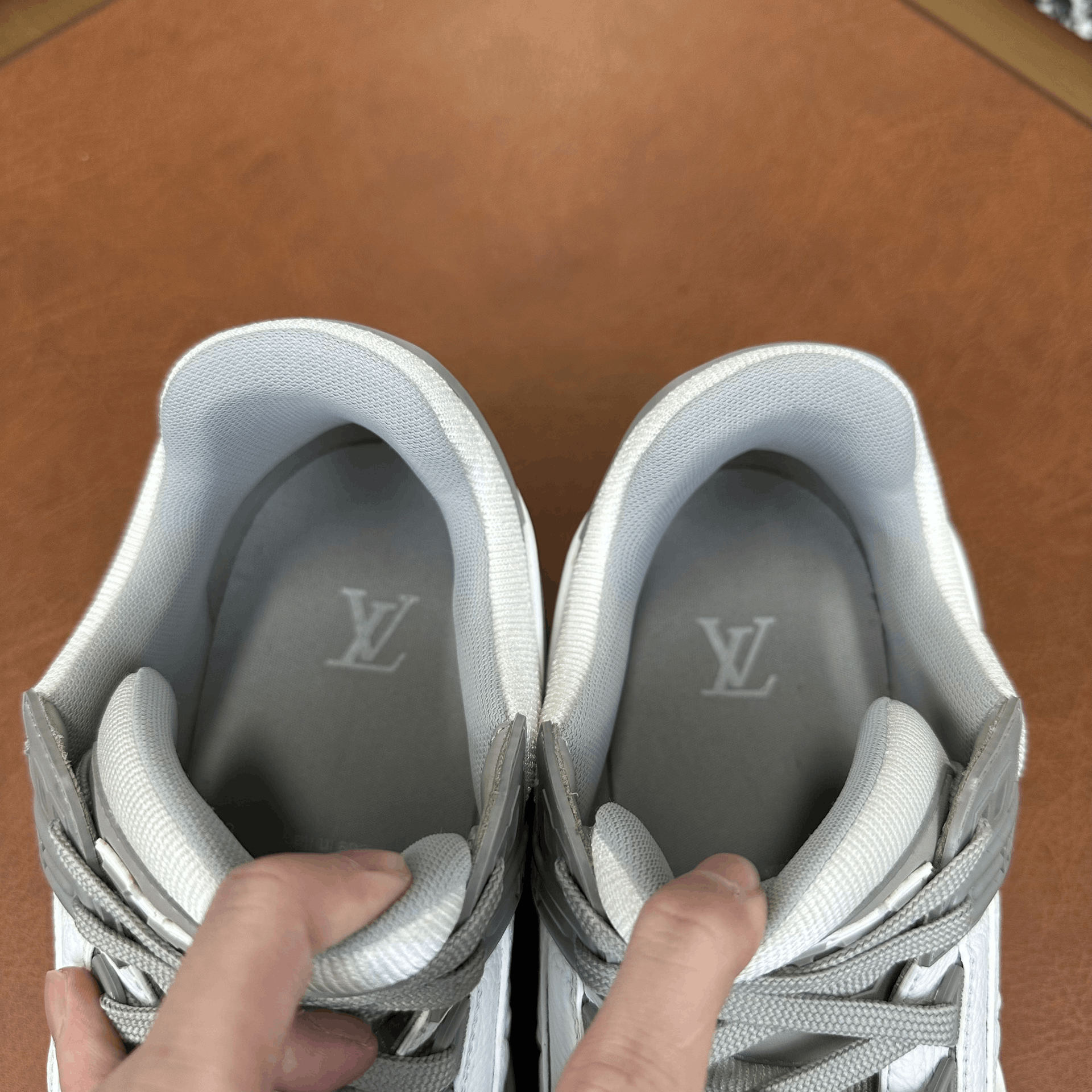 Louis Vuitton Louis Vuitton Training White Lowtop Sneakers 9 Men Size US 9 / EU 42 - 7 Thumbnail