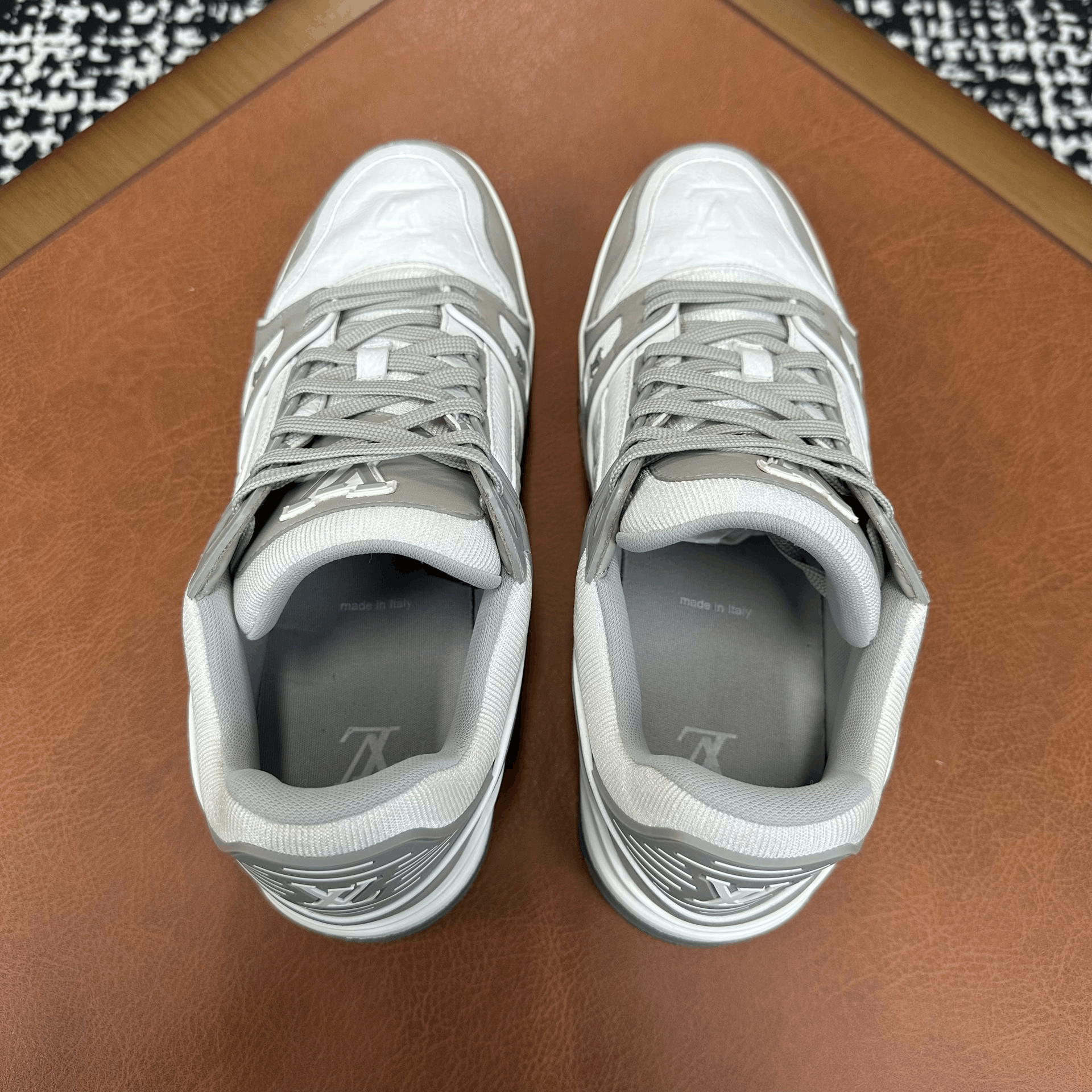 Louis Vuitton Louis Vuitton Training White Lowtop Sneakers 9 Men Size US 9 / EU 42 - 3 Thumbnail