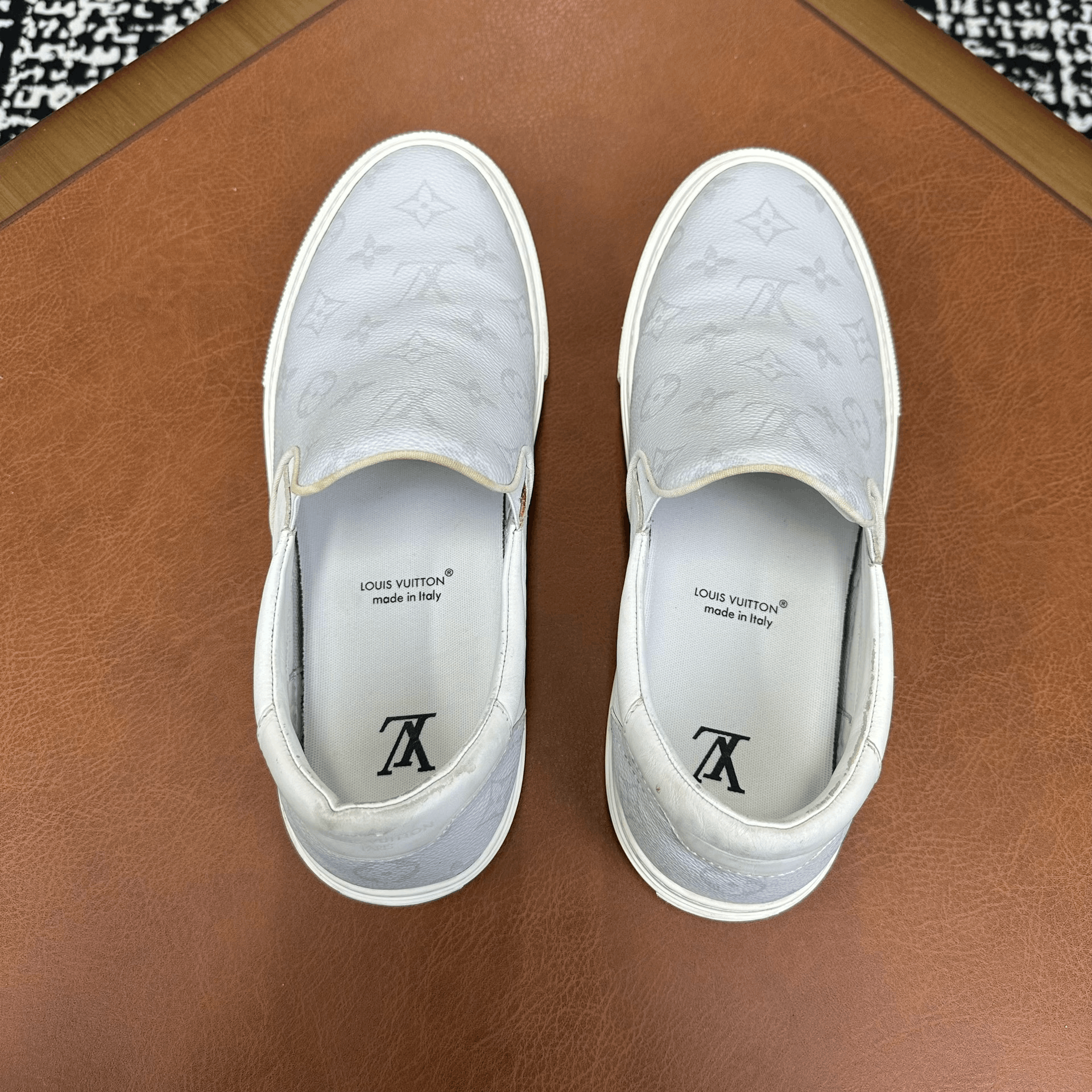 Louis Vuitton Louis Vuitton Gray Lowtop Sneakers 9 Men Size US 9 / EU 42 - 3 Thumbnail