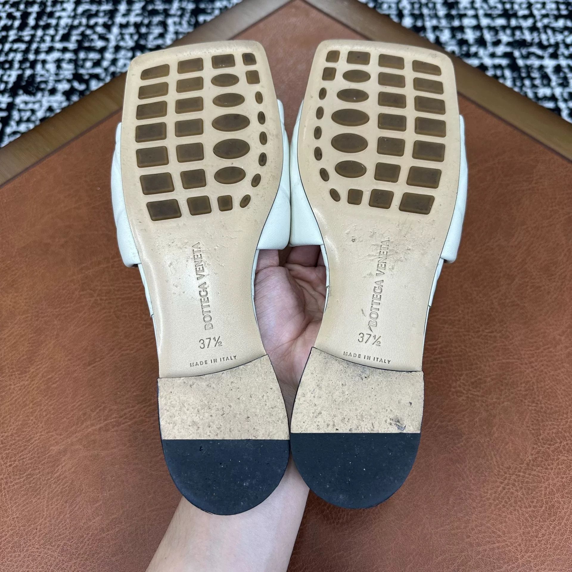 Bottega Veneta Bottega Veneta White Sandals it_37-5 Women Size US 7.5 / IT 37.5 - 7 Thumbnail