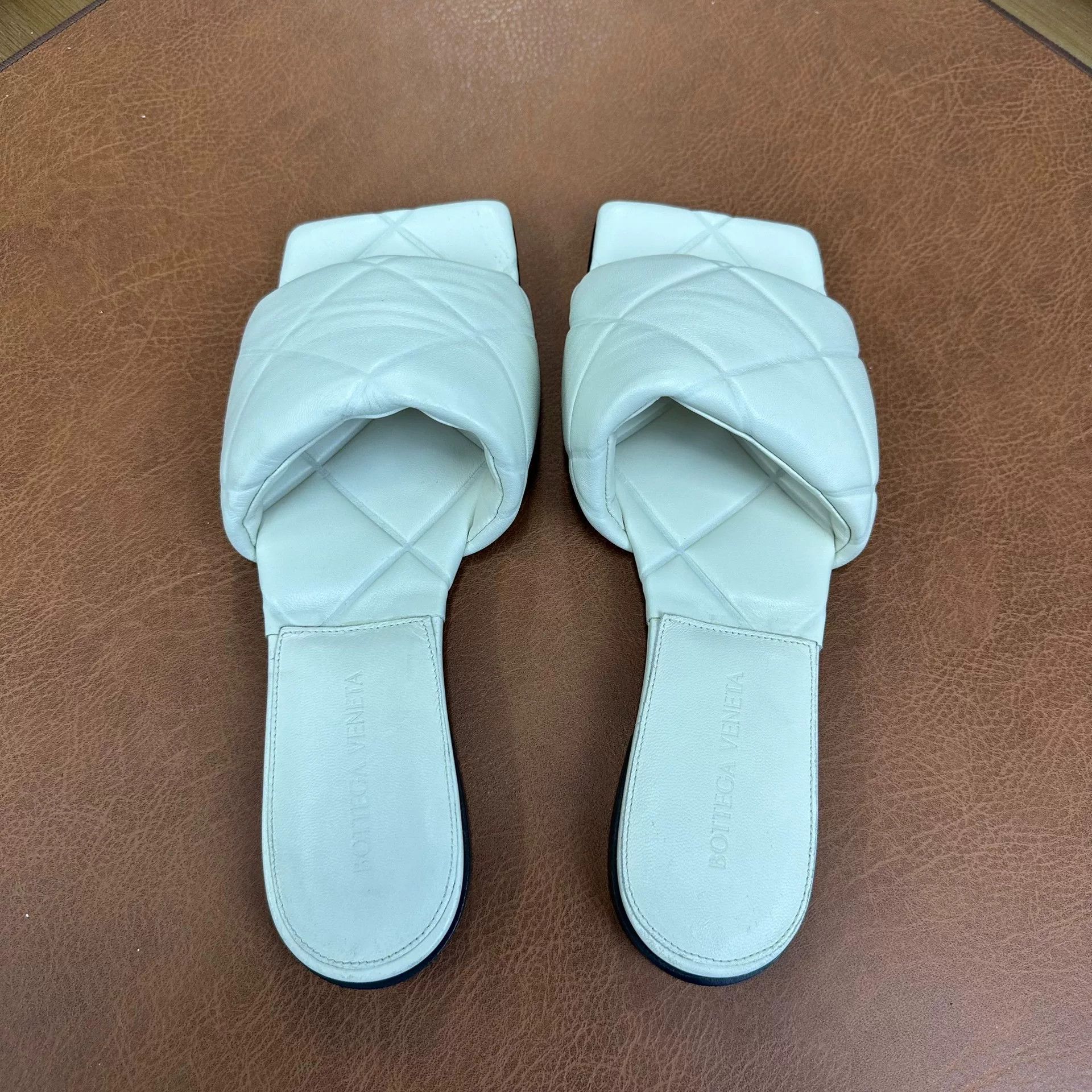 Bottega Veneta Bottega Veneta White Sandals it_37-5 Women Size US 7.5 / IT 37.5 - 3 Thumbnail