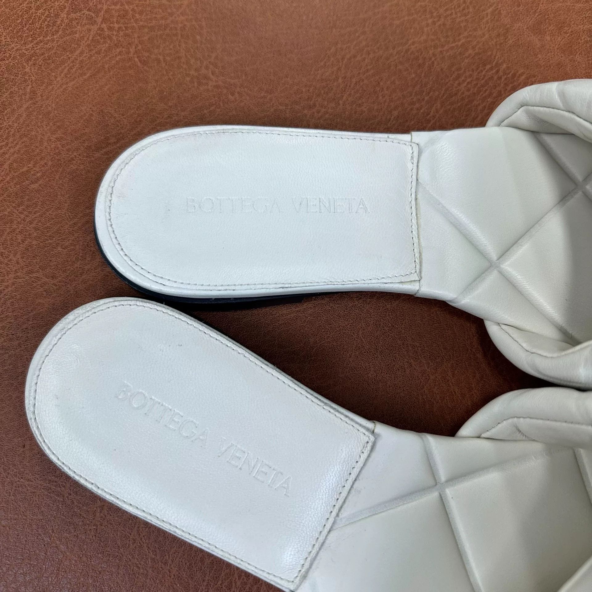 Bottega Veneta Bottega Veneta White Sandals it_37-5 Women Size US 7.5 / IT 37.5 - 6 Thumbnail