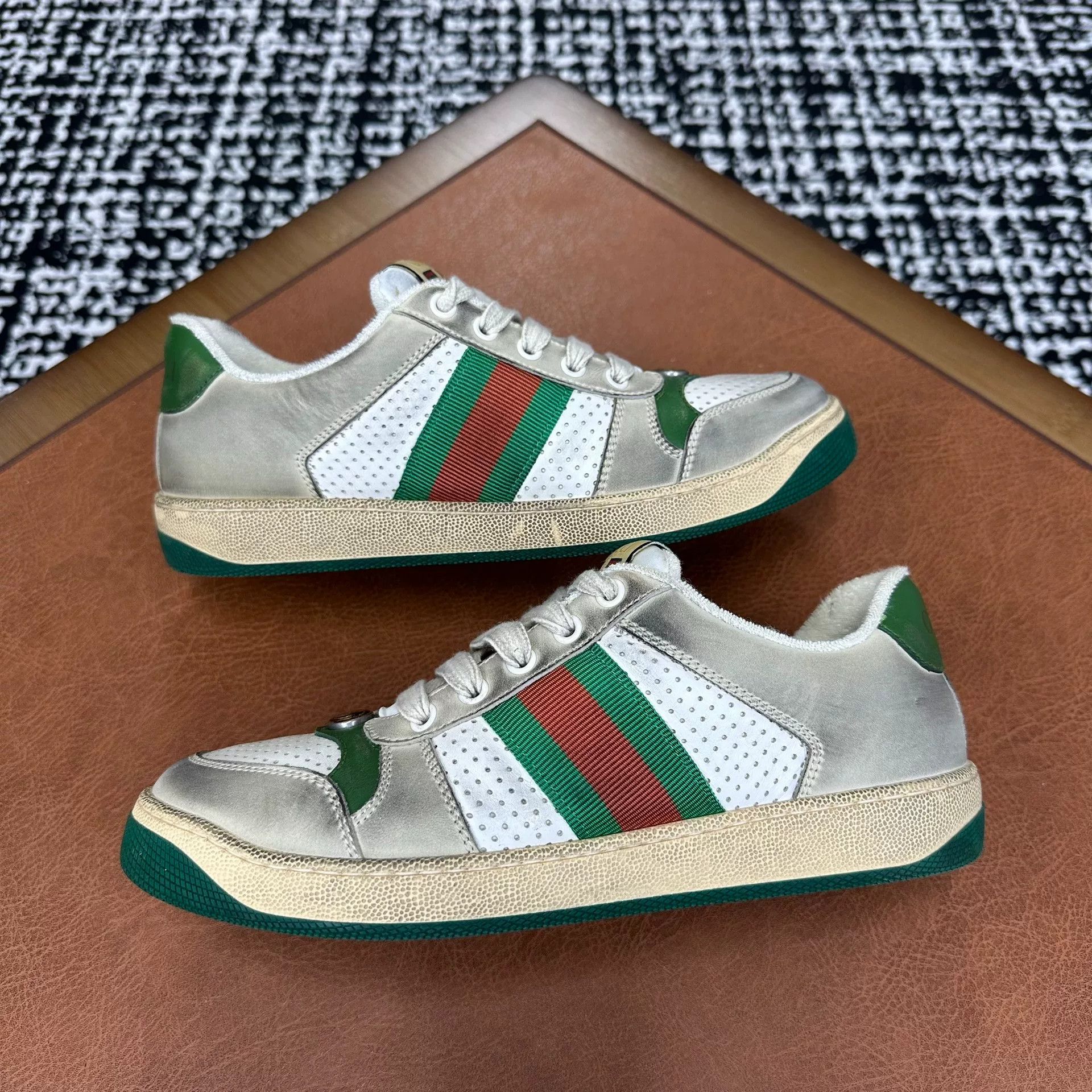 Gucci Gucci Green Lowtop Sneakers it_38 Women Size US 8 / IT 38 - 6 Thumbnail