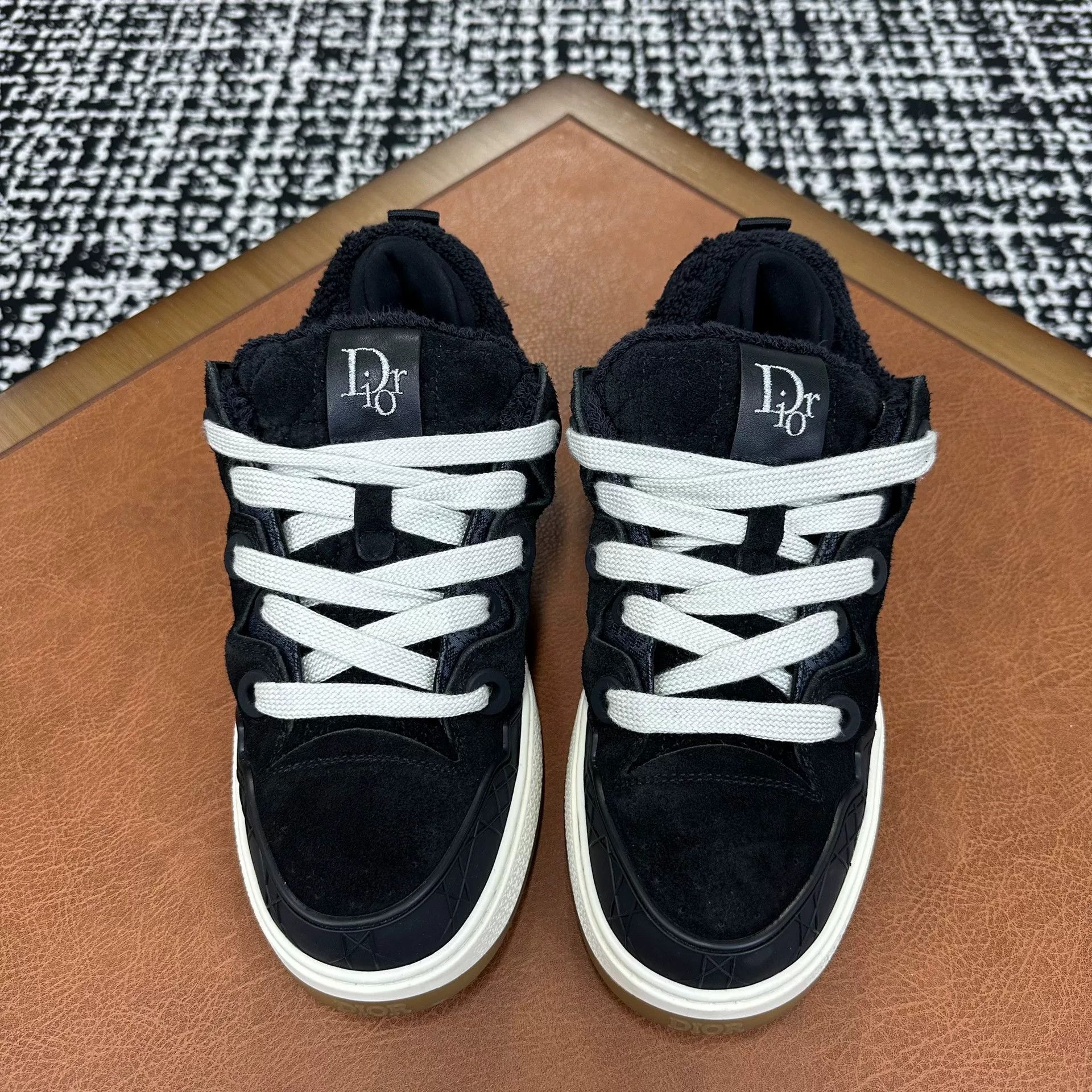 Dior Dior Black Lowtop Sneakers 6 Men Size US 6 / EU 39 - 2 Thumbnail
