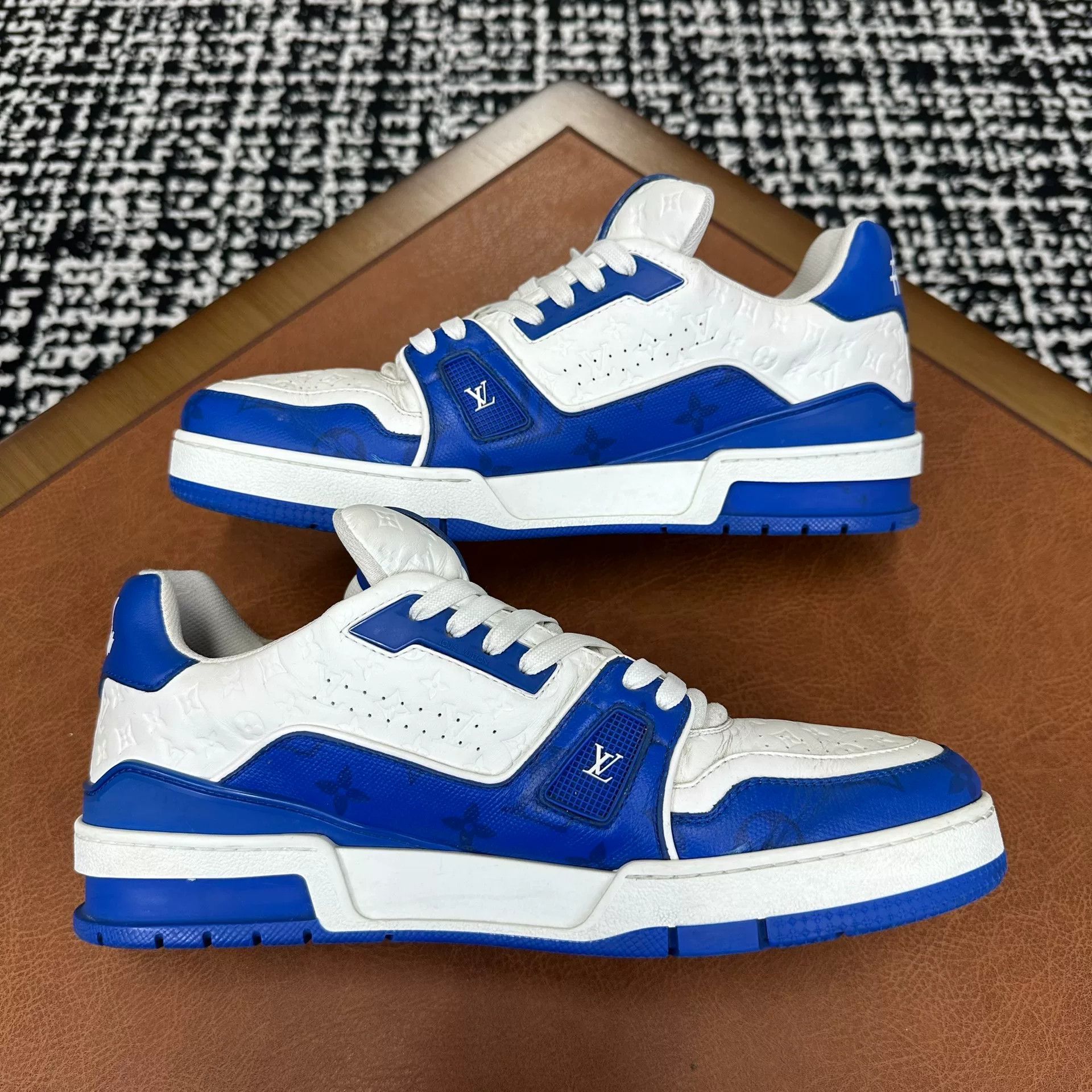 Louis Vuitton Louis Vuitton Training Blue Lowtop Sneakers 9 Men Size US 9 / EU 42 - 8 Thumbnail
