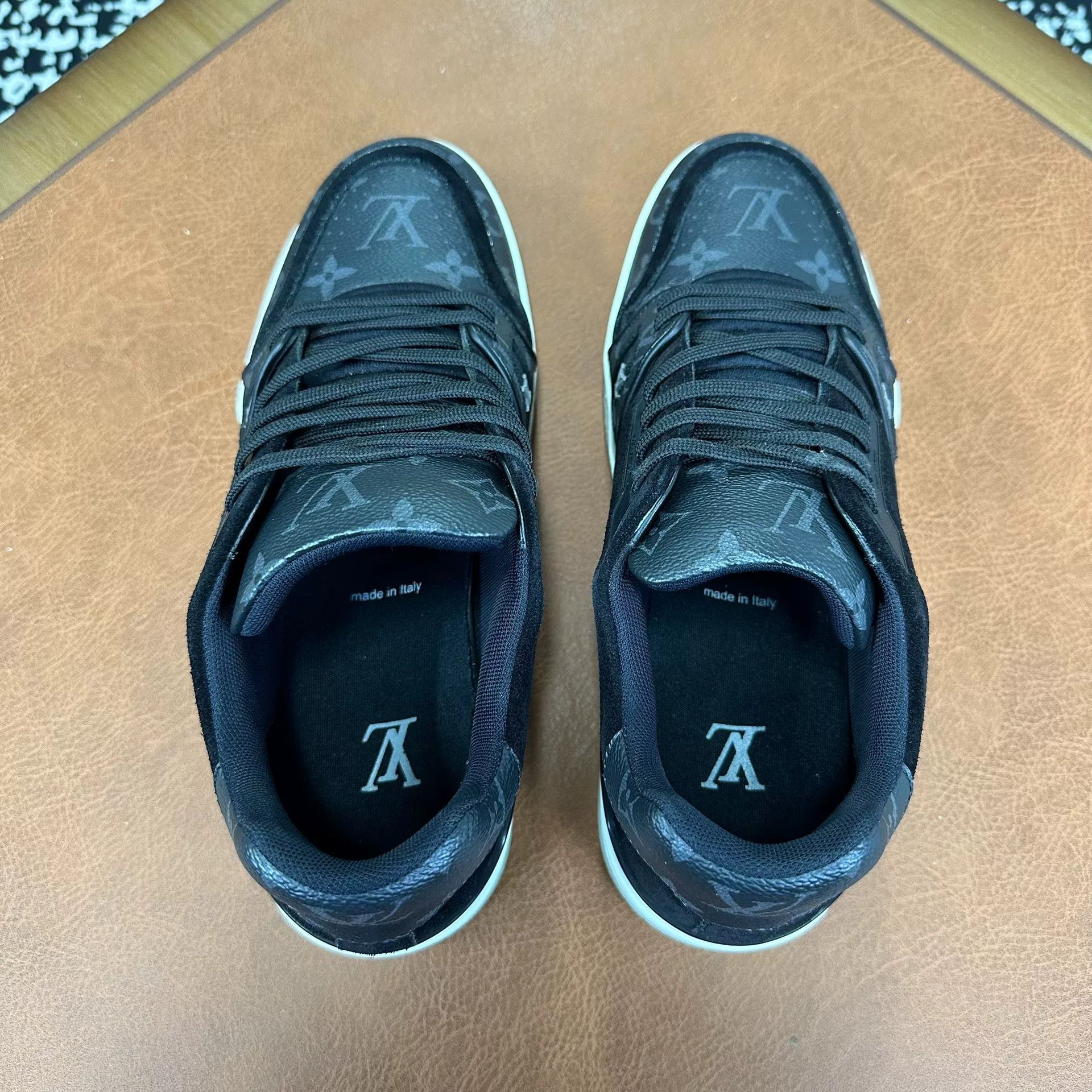 Louis Vuitton Louis Vuitton Training Black Lowtop Sneakers 7 Men Size US 7 / EU 40 - 3 Thumbnail