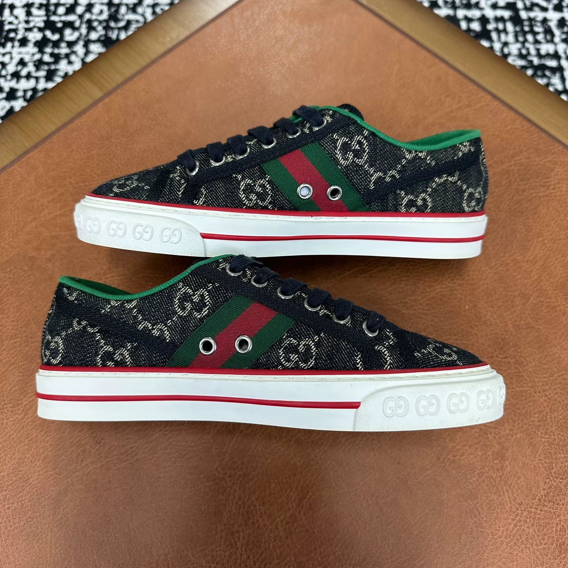 Gucci Gucci Tennis Black Lowtop Sneakers it_35-5 Women Size US 5.5 / IT 35.5 - 6 Thumbnail