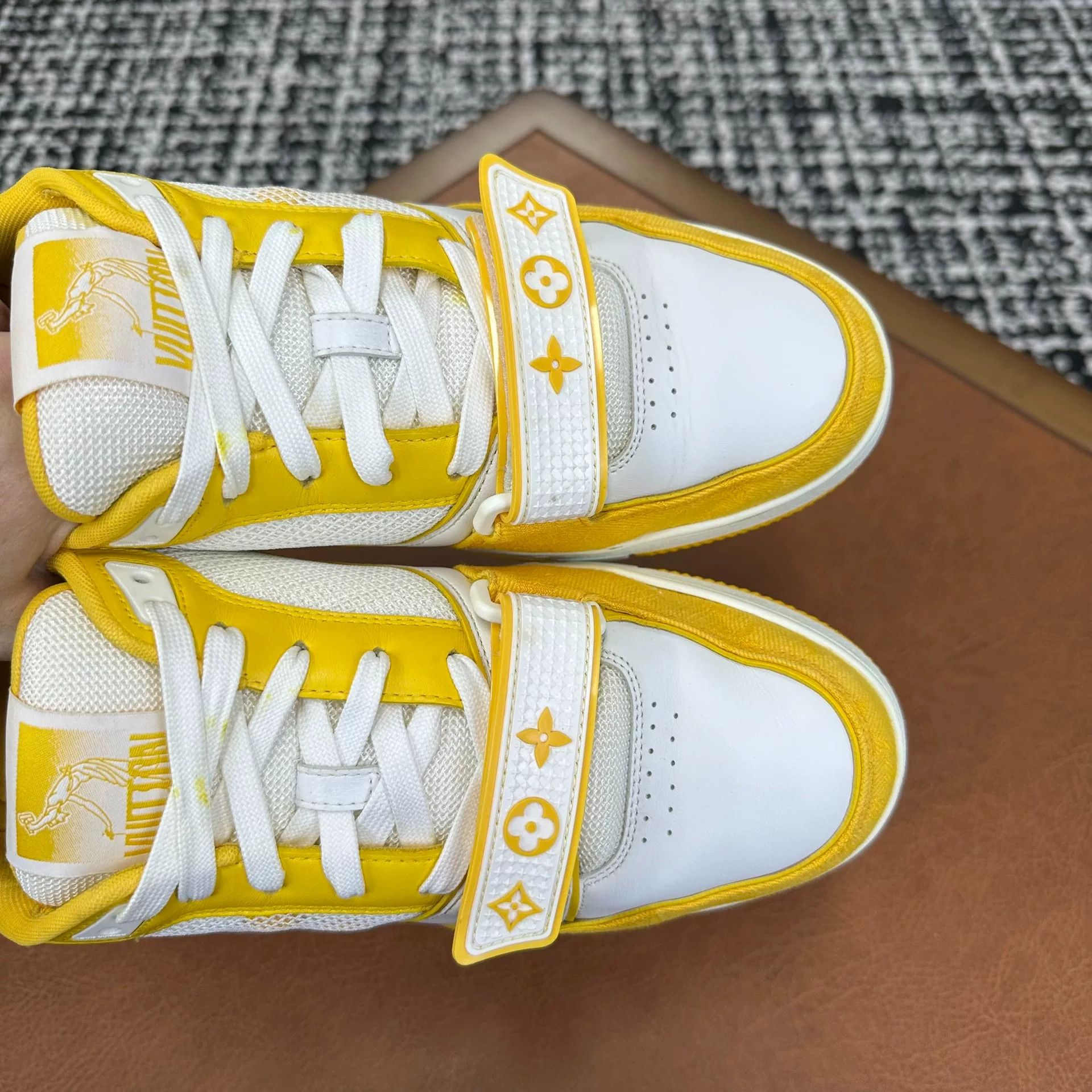 Louis Vuitton Louis Vuitton Training Yellow Lowtop Sneakers 8 Men Size US 8 / EU 41 - 5 Thumbnail