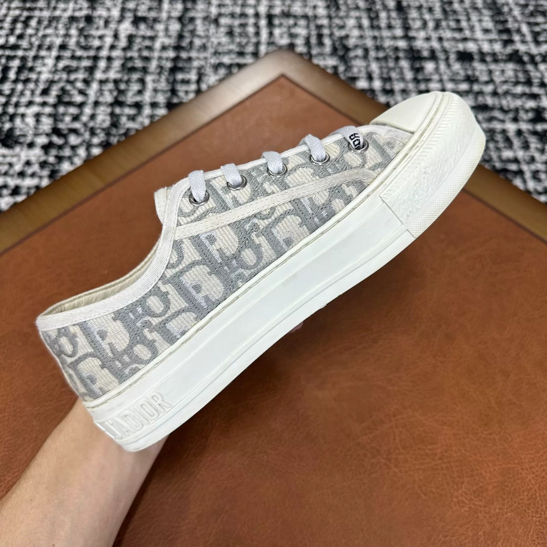 Dior Dior Cotton Gray Lowtop Sneakers it_35-5 Women Size US 5.5 / IT 35.5 - 9 Thumbnail