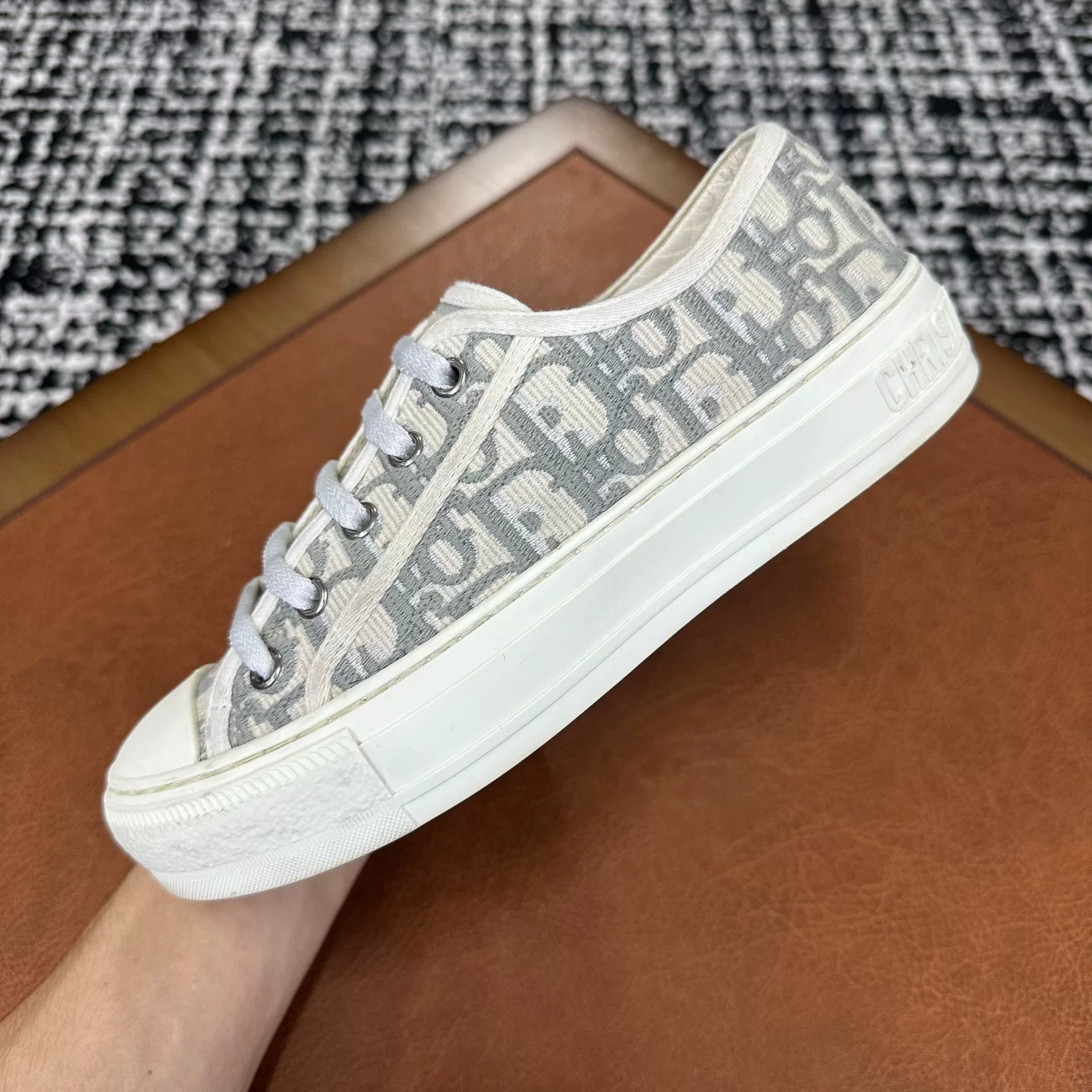Dior Dior Cotton Gray Lowtop Sneakers it_35-5 Women Size US 5.5 / IT 35.5 - 8 Thumbnail