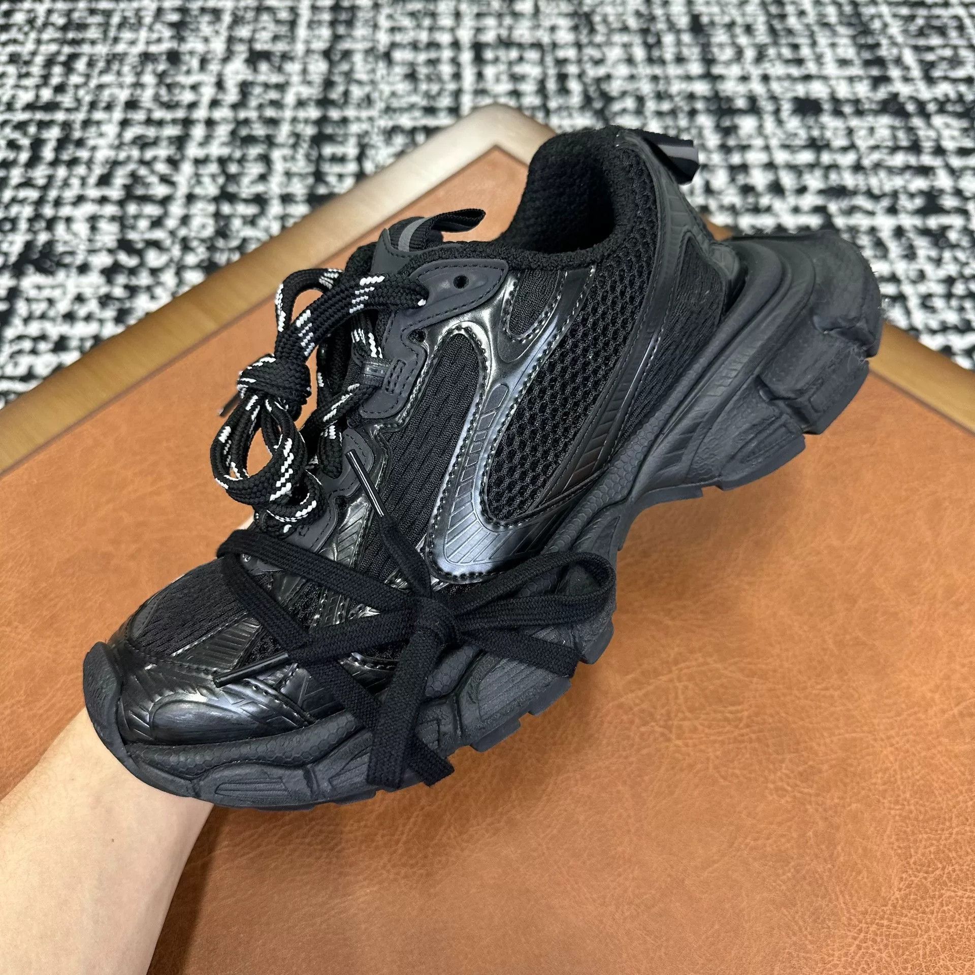 Balenciaga Balenciaga Mesh Black Lowtop Sneakers it_38 Women Size US 8 / IT 38 - 9 Thumbnail