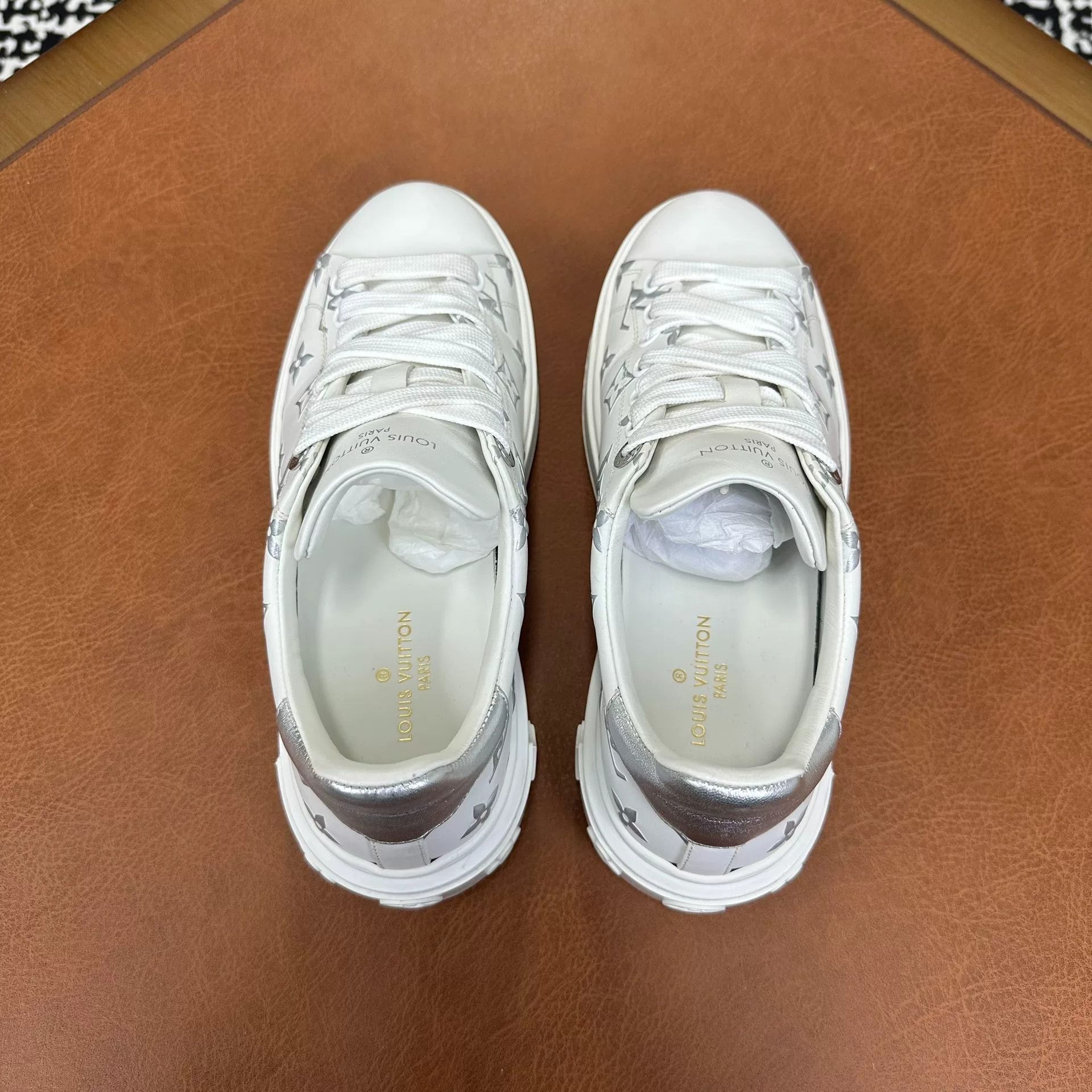 Louis Vuitton Louis Vuitton Gray Lowtop Sneakers it_36 Women Size US 6 / IT 36 - 3 Thumbnail