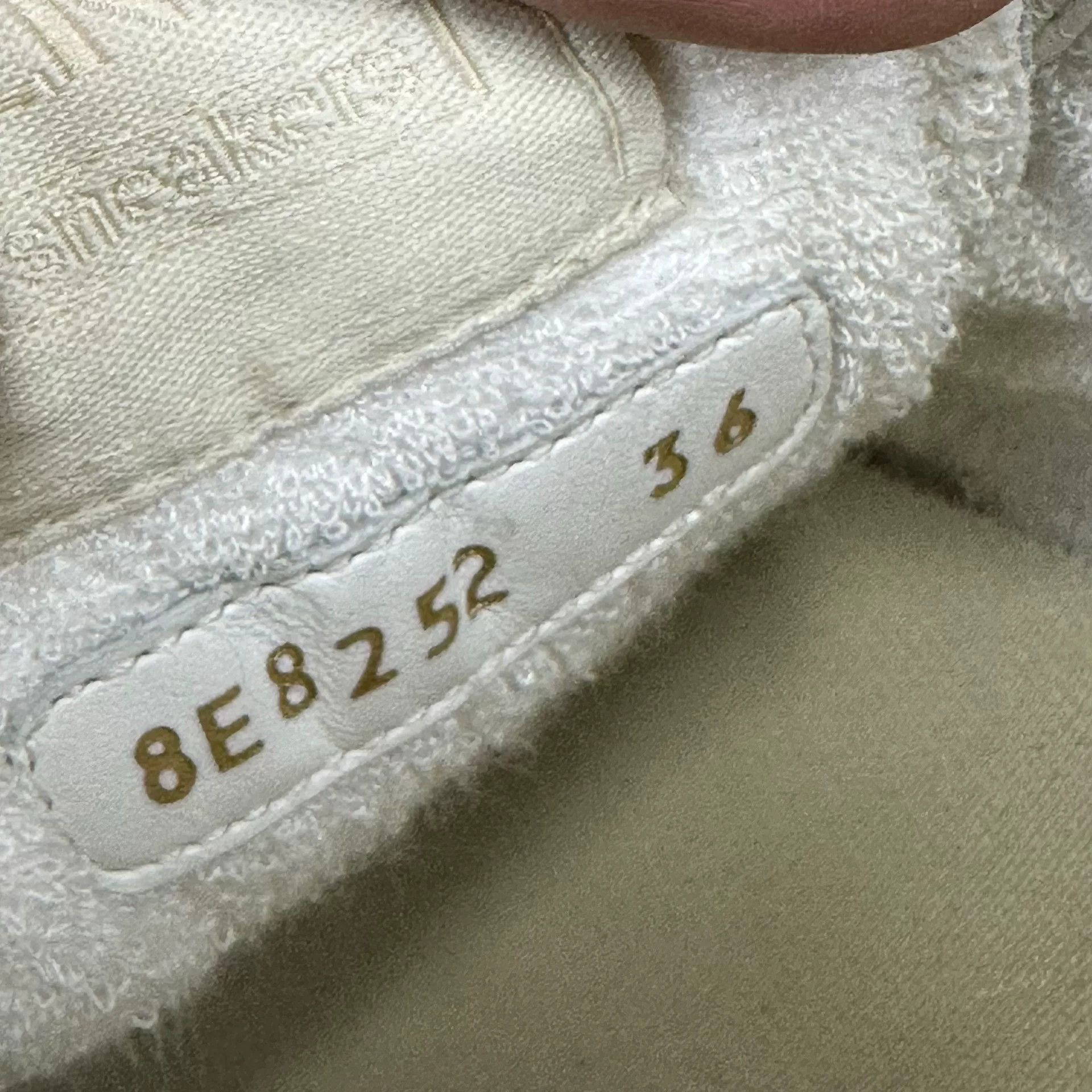 Fendi Fendi Casual White Lowtop Sneakers it_36 Women Size US 6 / IT 36 - 8 Thumbnail