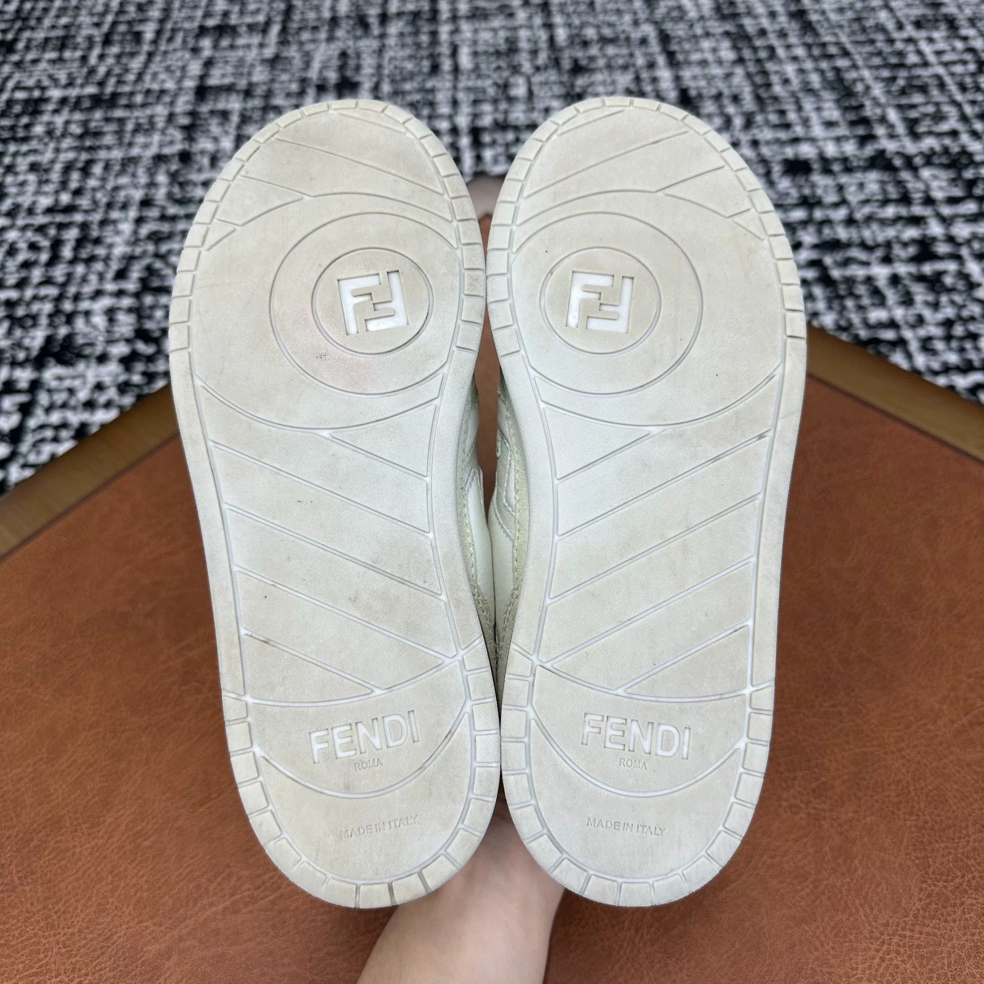 Fendi Fendi Casual White Lowtop Sneakers it_36 Women Size US 6 / IT 36 - 7 Thumbnail