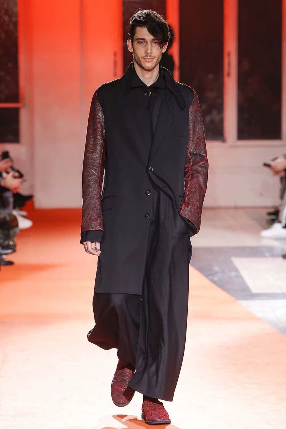 Yohji Yamamoto Black Long Coat with Button Front - Size M Size US M / EU 48-50 / 2 - 3 Thumbnail