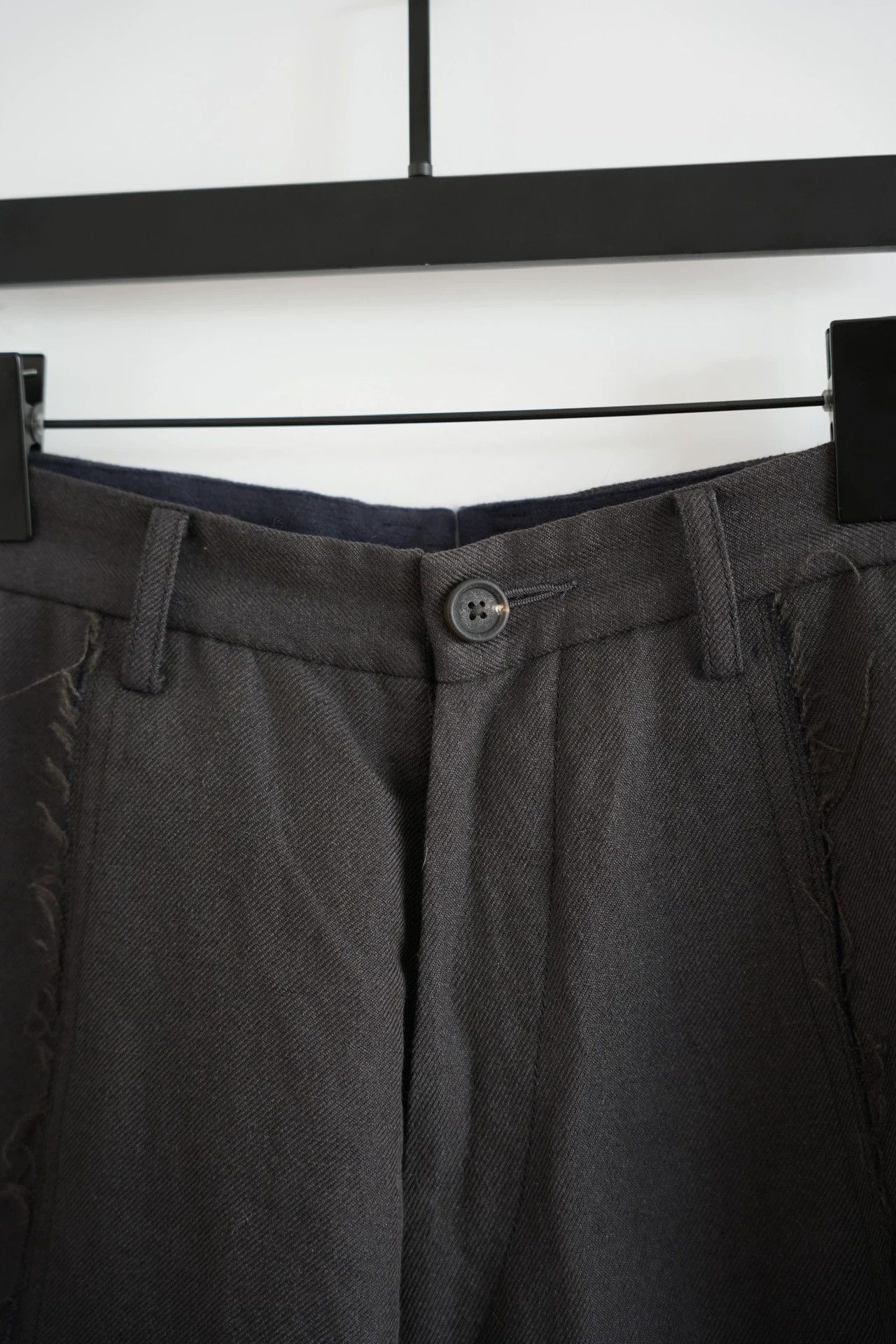 Ziggy Chen Black Casual Pants with Distressed Details Size 30 Size US 30 / EU 46 - 3 Thumbnail