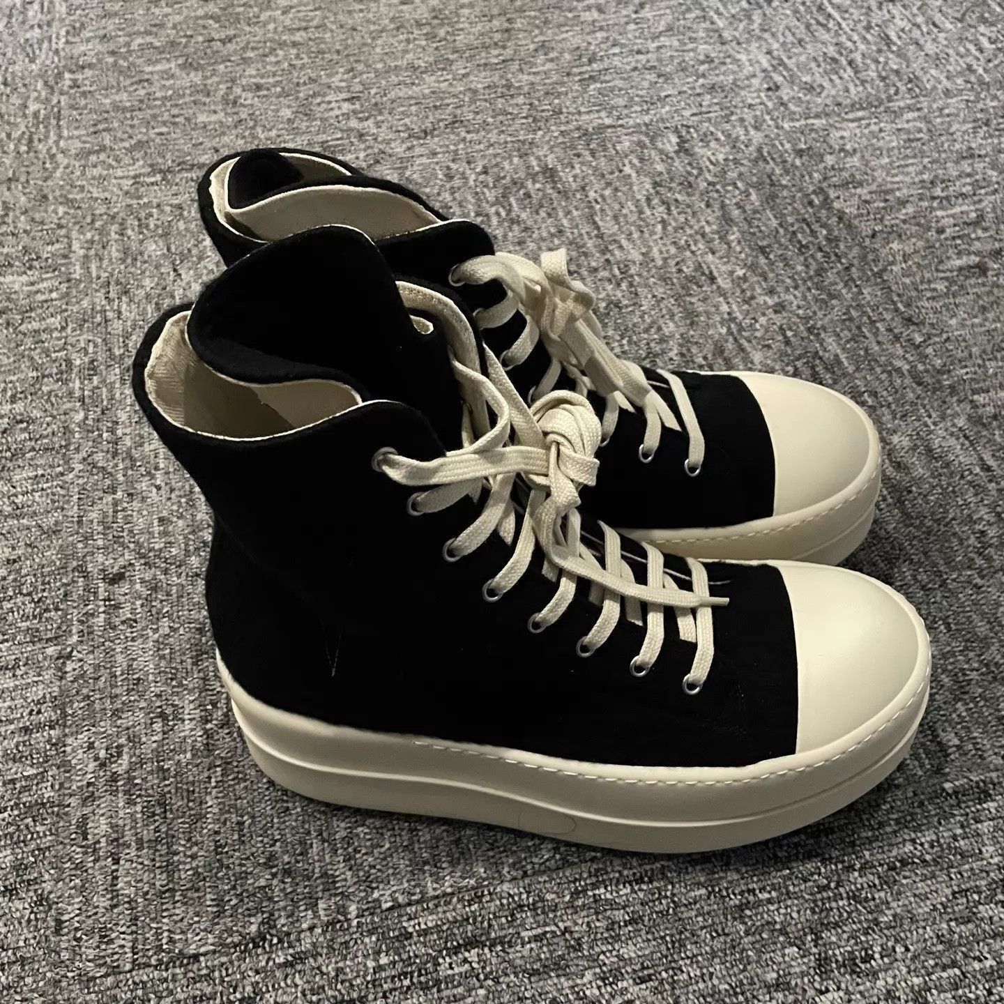 Rick Owens Black High-Top Sneakers with Platform Sole, Size 9 Size US 9 / EU 42 - 4 Thumbnail