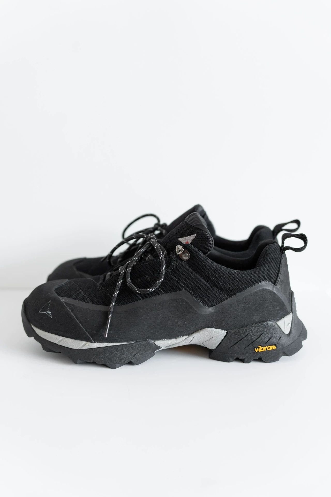 ROA Black Hiking-Inspired Lowtop Sneakers Size US 10 / EU 43 - 2 Thumbnail