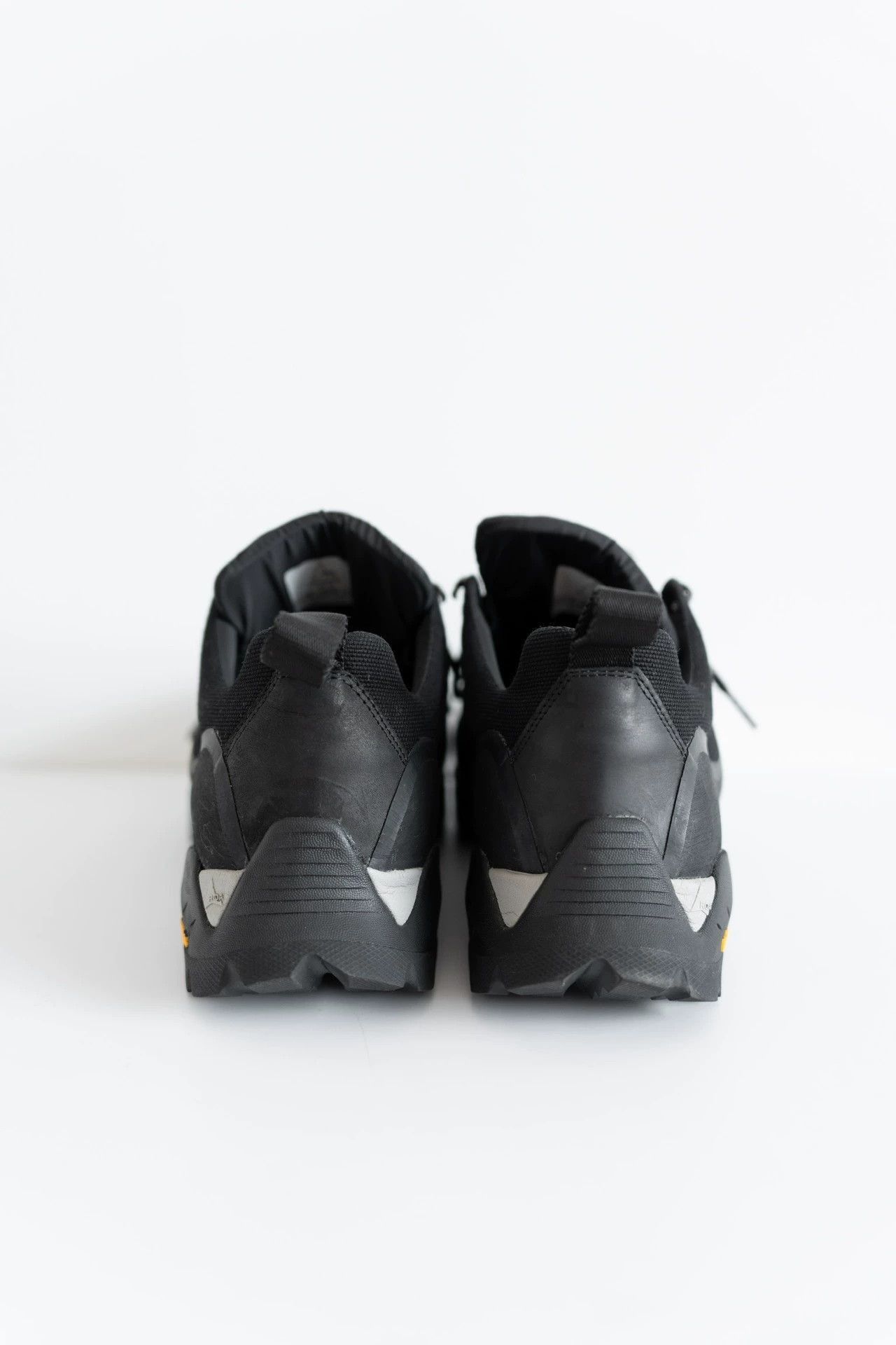 ROA Black Hiking-Inspired Lowtop Sneakers Size US 10 / EU 43 - 3 Thumbnail