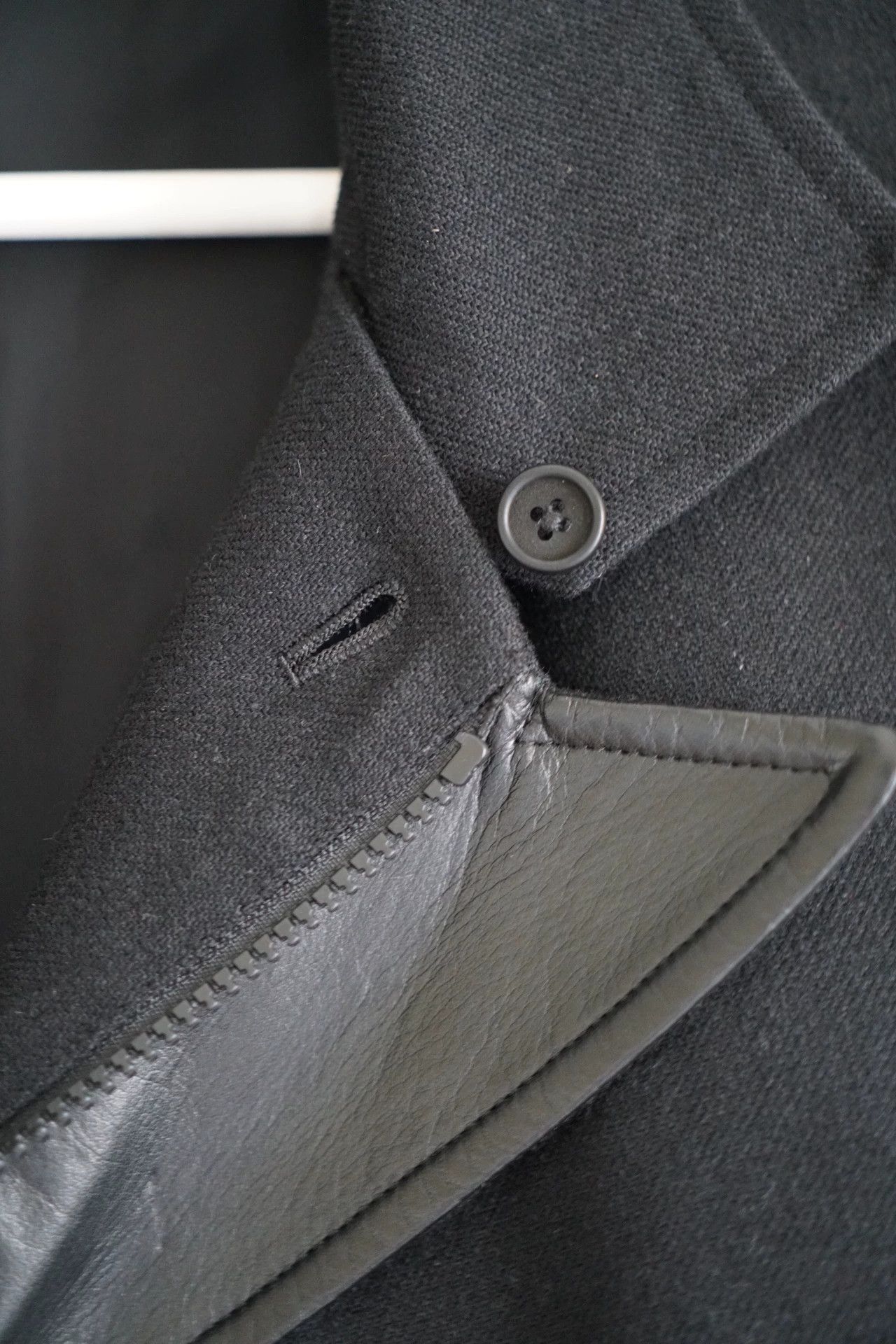 Yohji Yamamoto Black Structured Button-Front Coat Size US M / EU 48-50 / 2 - 5 Thumbnail