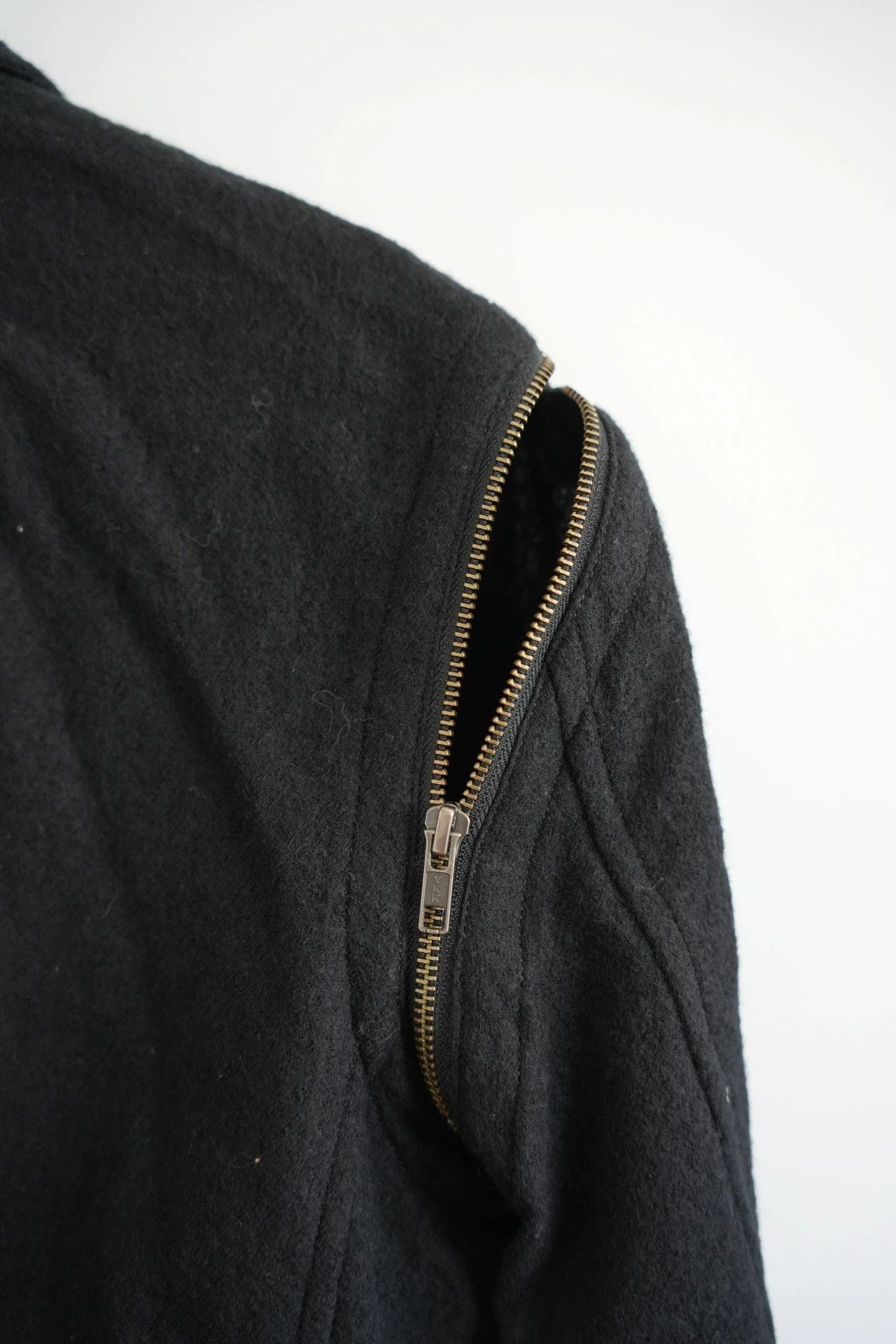 Yohji Yamamoto Black Button-Front Tailored Jacket with Zip Detail Size US M / EU 48-50 / 2 - 6 Thumbnail