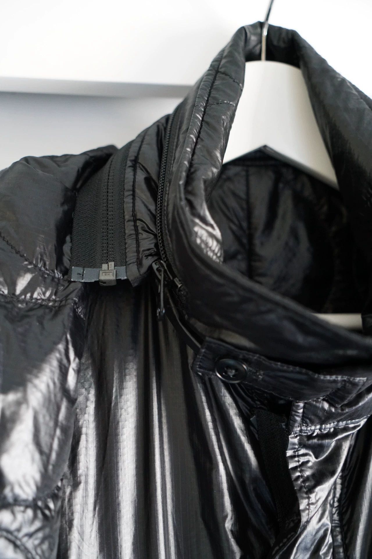 Yohji Yamamoto Black Shiny Lightweight Jacket with Hood Size S Size US S / EU 44-46 / 1 - 3 Thumbnail