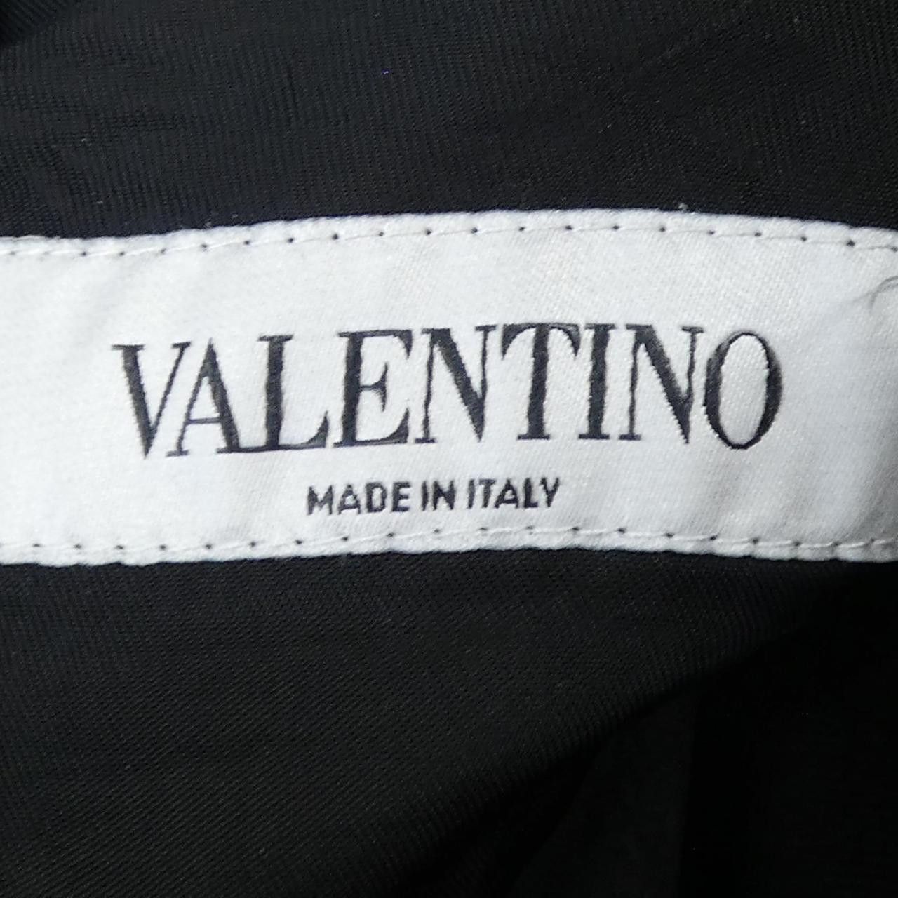 Valentino Valentino Valentino Shorts Textile Shorts VB3RD08075Y DUTY FREE for USA Size ONE SIZE - 5 Thumbnail