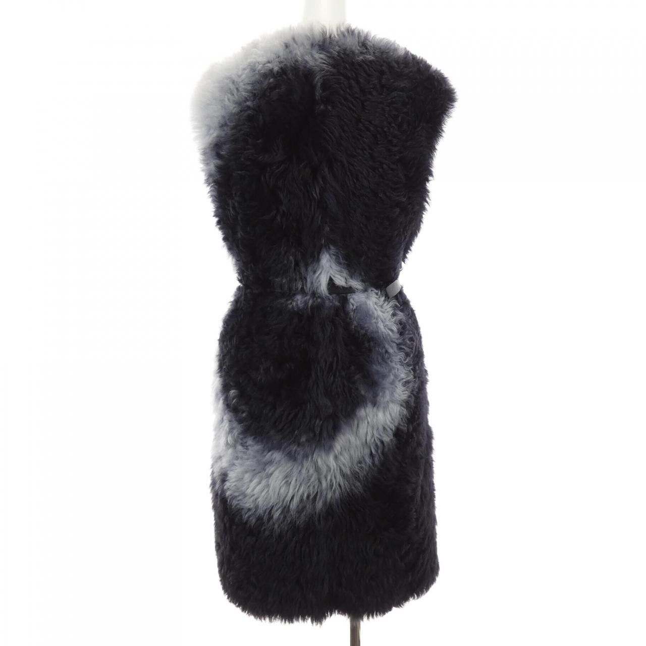 Dior Dior Christian Dior Shearling Long Vest Fur Outerwear 048G02AL835 DUTY FREE for USA Size ONE SIZE - 2 Thumbnail