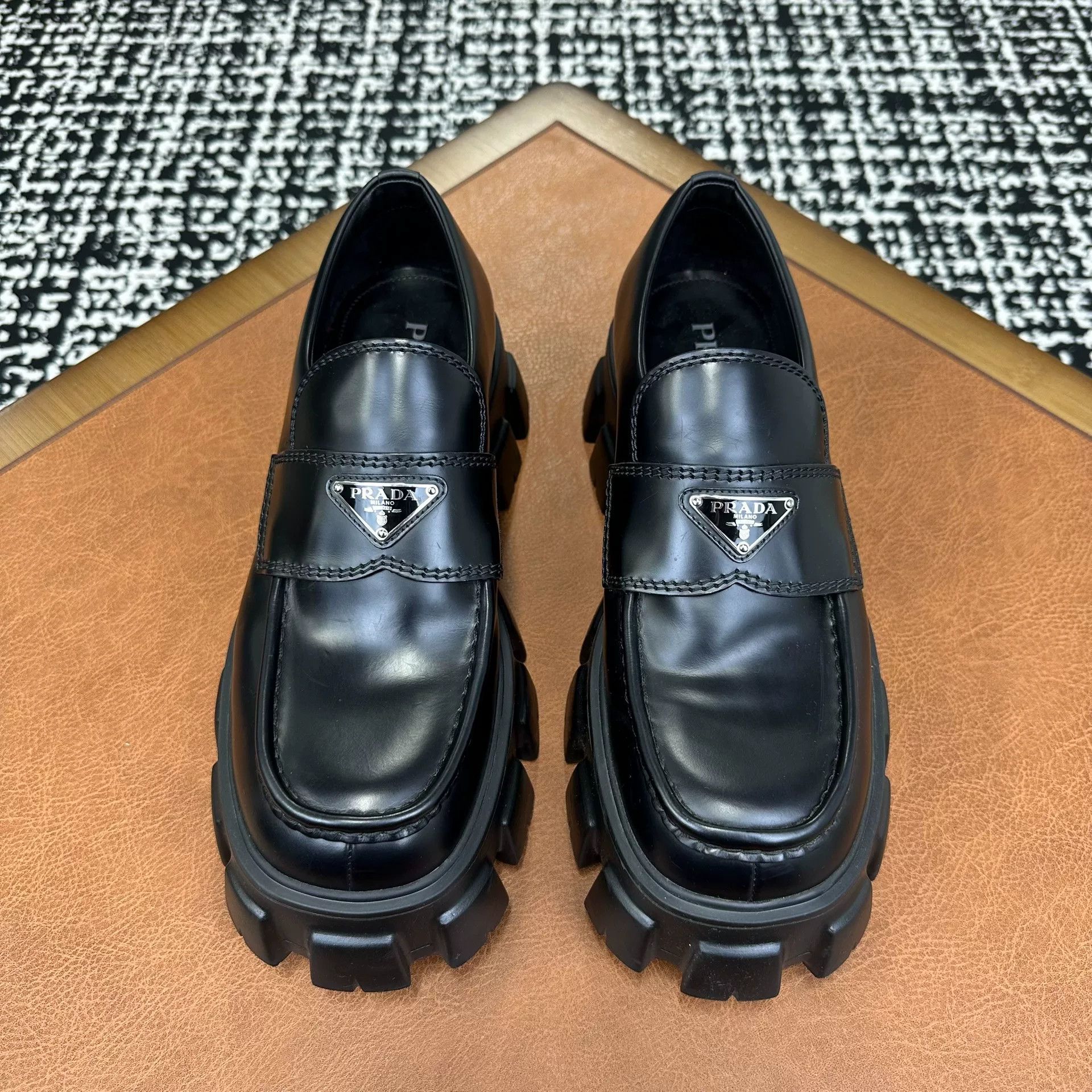 Prada Prada Leather Black Lowtop Sneakers 10 Men Size US 10 / EU 43 - 2 Thumbnail